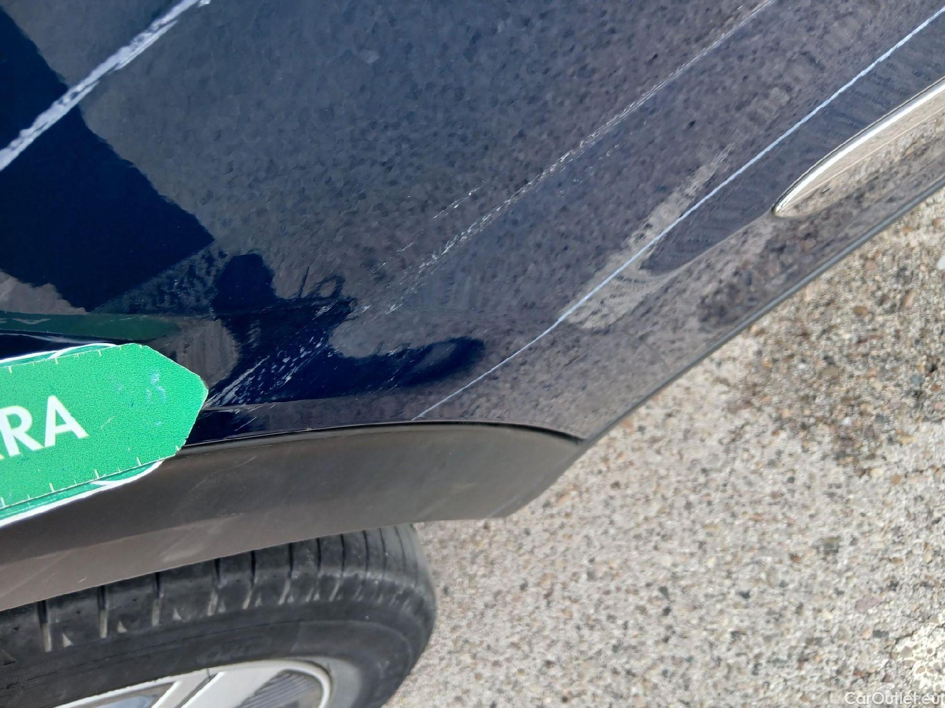  KIA  Niro KIA  / 2019 / 5P / crossover 1.6 GDi PHEV 104kW (141CV) Drive #30