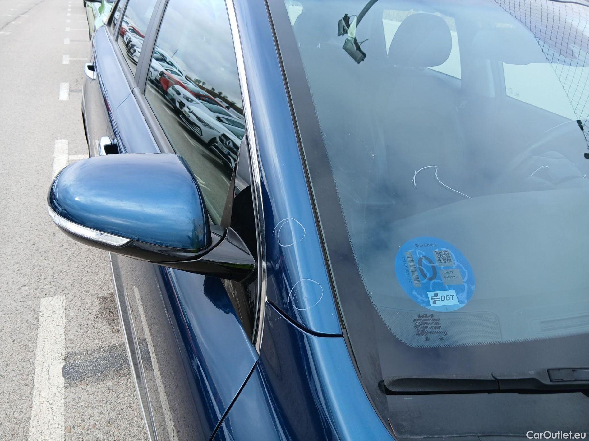  KIA  Niro KIA  / 2019 / 5P / crossover 1.6 GDi PHEV 104kW (141CV) Drive #42