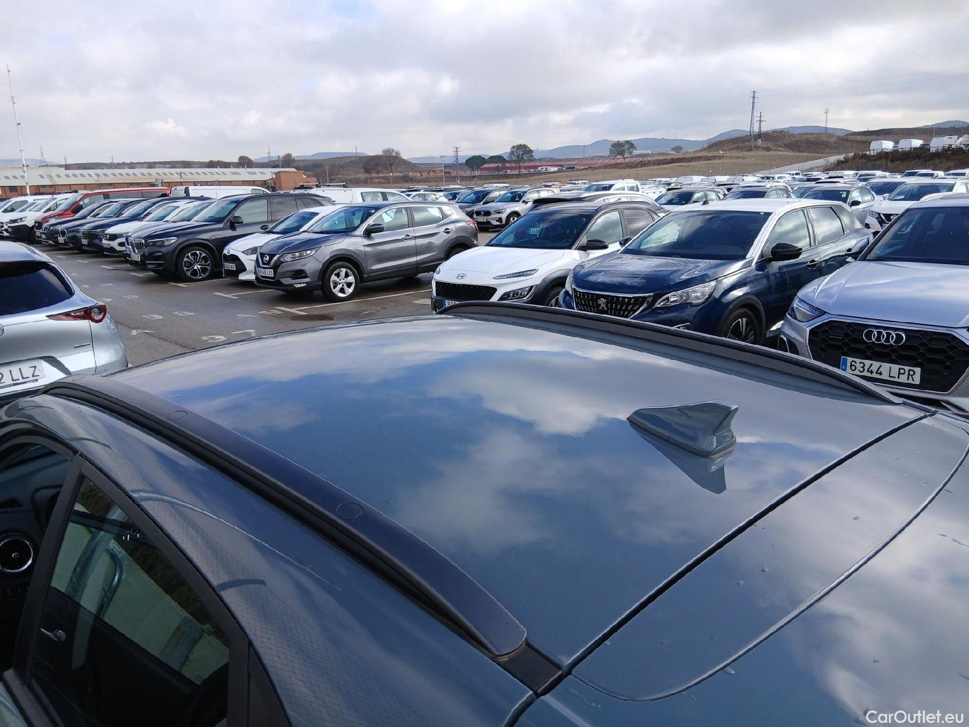  Hyundai  Konna HYUNDAI Kona / 2020 / 5P / todoterreno 1.0 TGDI Maxx 4X2 #15