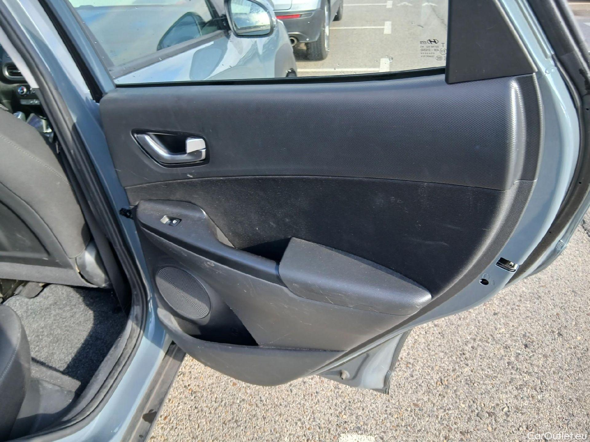  Hyundai  Konna HYUNDAI Kona / 2020 / 5P / todoterreno 1.0 TGDI Maxx 4X2 #37