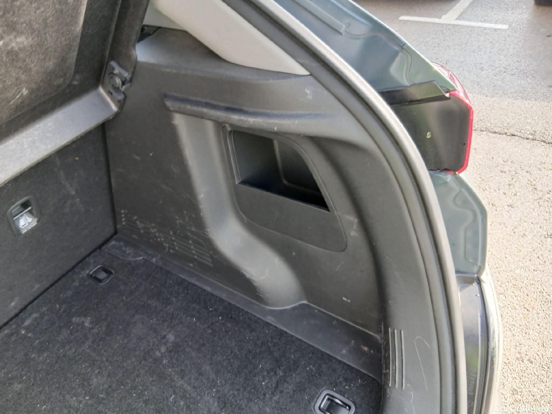  Hyundai  Konna HYUNDAI Kona / 2020 / 5P / todoterreno 1.0 TGDI Maxx 4X2 #32