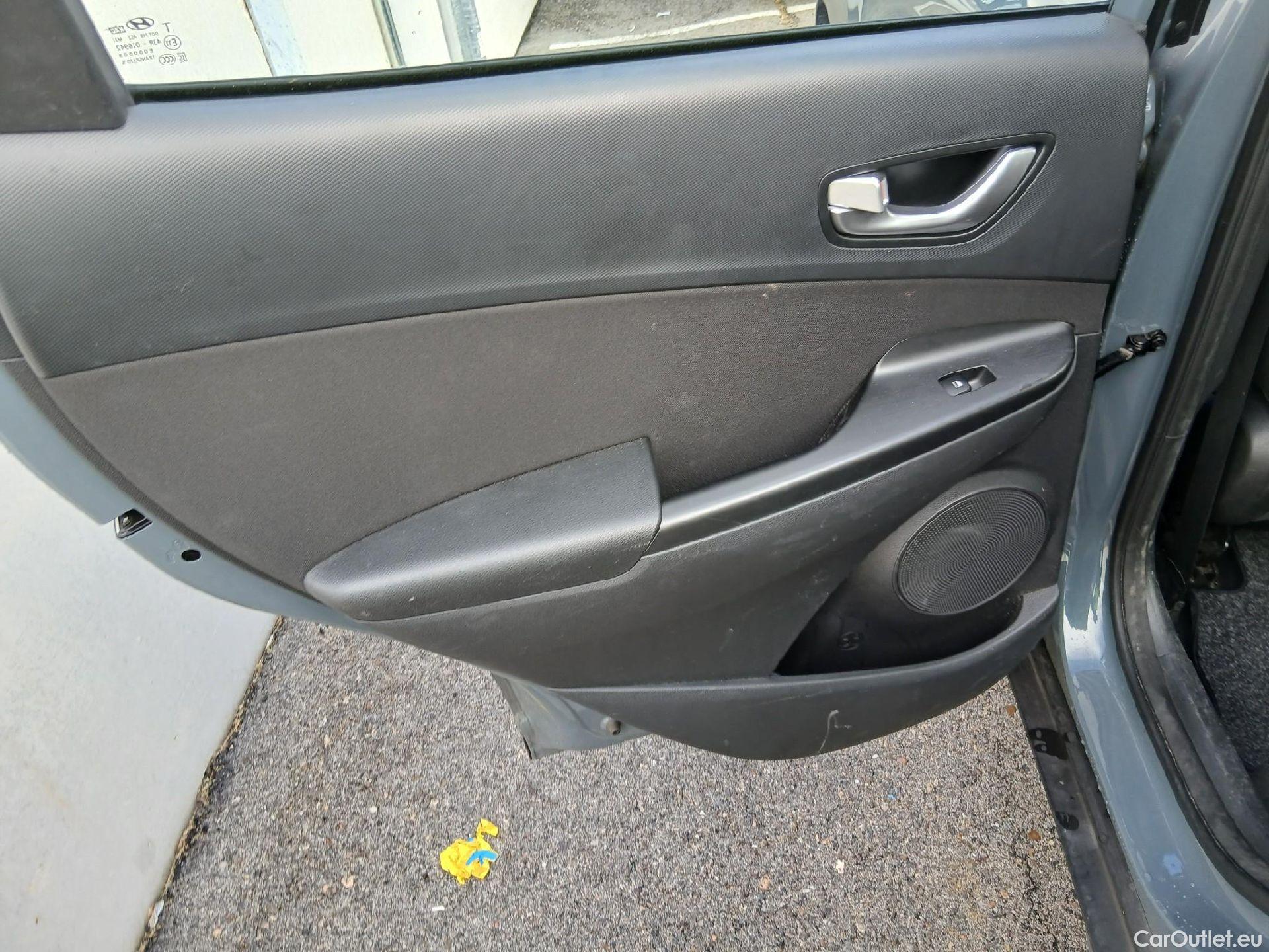  Hyundai  Konna HYUNDAI Kona / 2020 / 5P / todoterreno 1.0 TGDI Maxx 4X2 #16