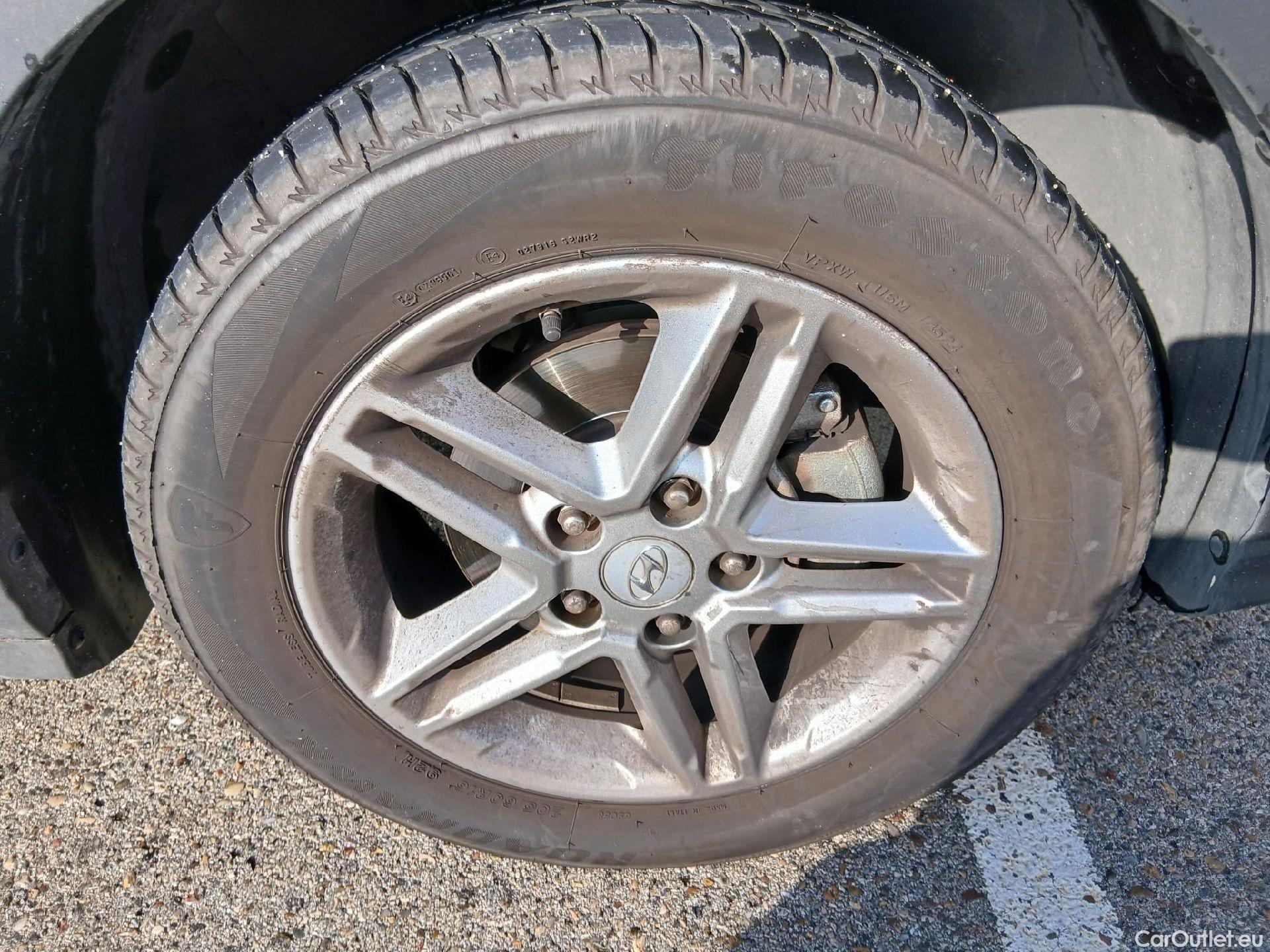  Hyundai  Konna HYUNDAI Kona / 2020 / 5P / todoterreno 1.0 TGDI Maxx 4X2 #44