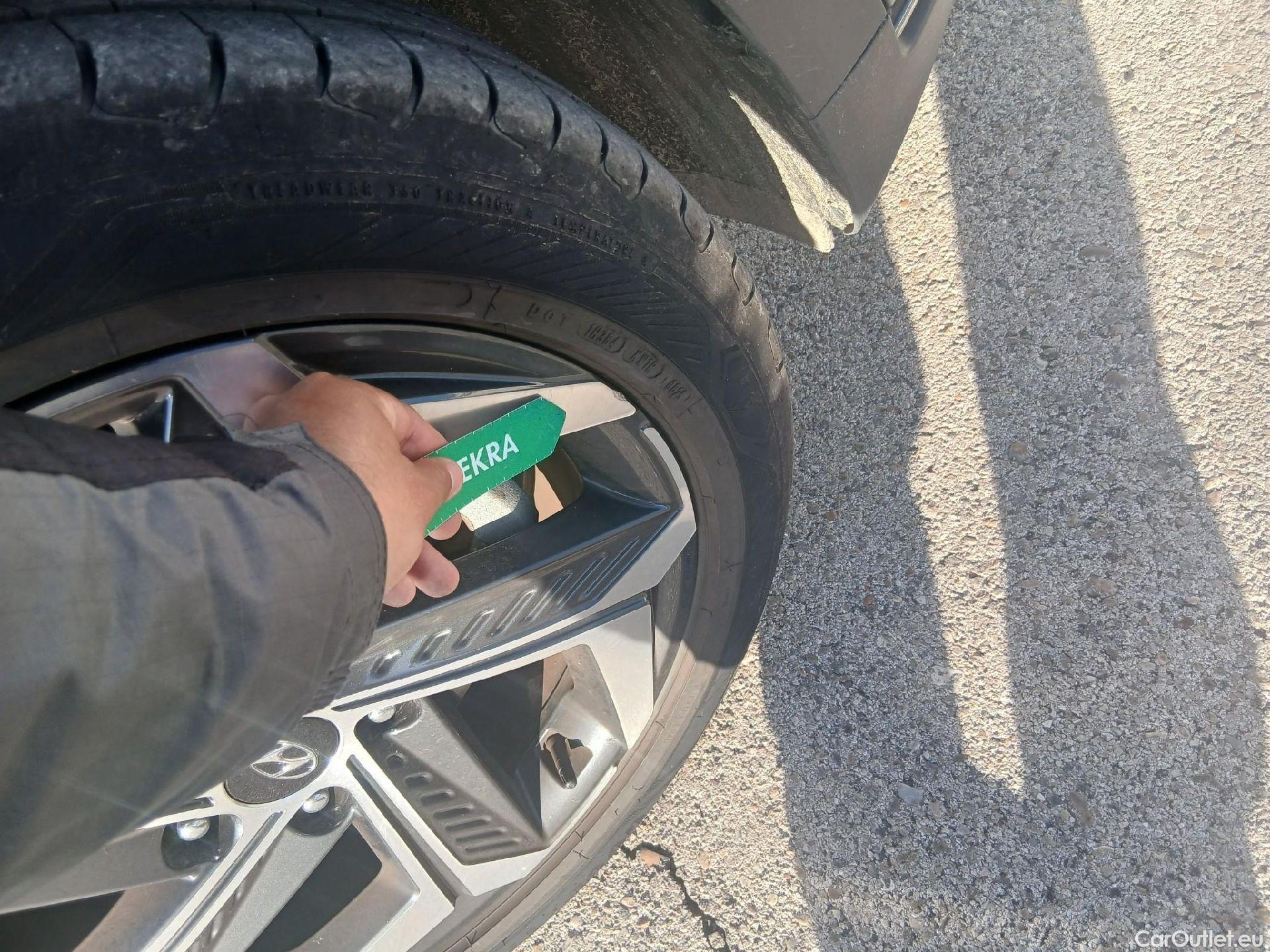  Hyundai  Tucson HYUNDAI  / 2020 / 5P / todoterreno 1.6 TGDI 169kW HEV Tecno Auto 2C #29