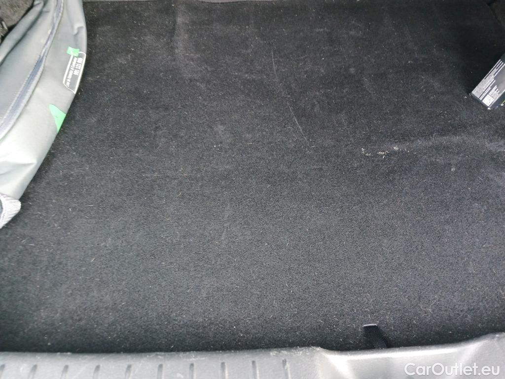  Mazda  CX-30 MAZDA  / 2019 / 5P / todoterreno SKYACTIV-X 2.0 132 kW AT Evolution #2