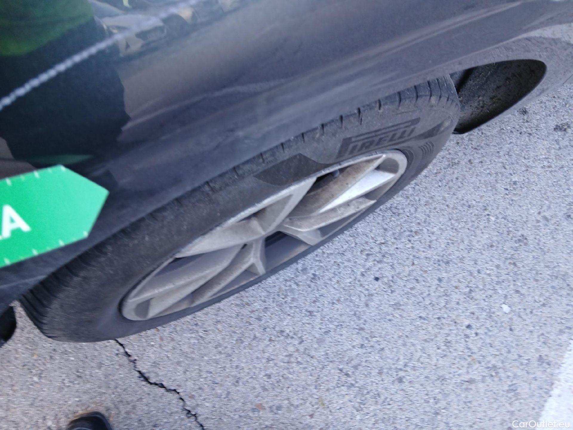  Seat  Leon SEAT Nuevo León / 2020 / 5P / familiar SP 2.0 TDI 85kW Reference Go #38