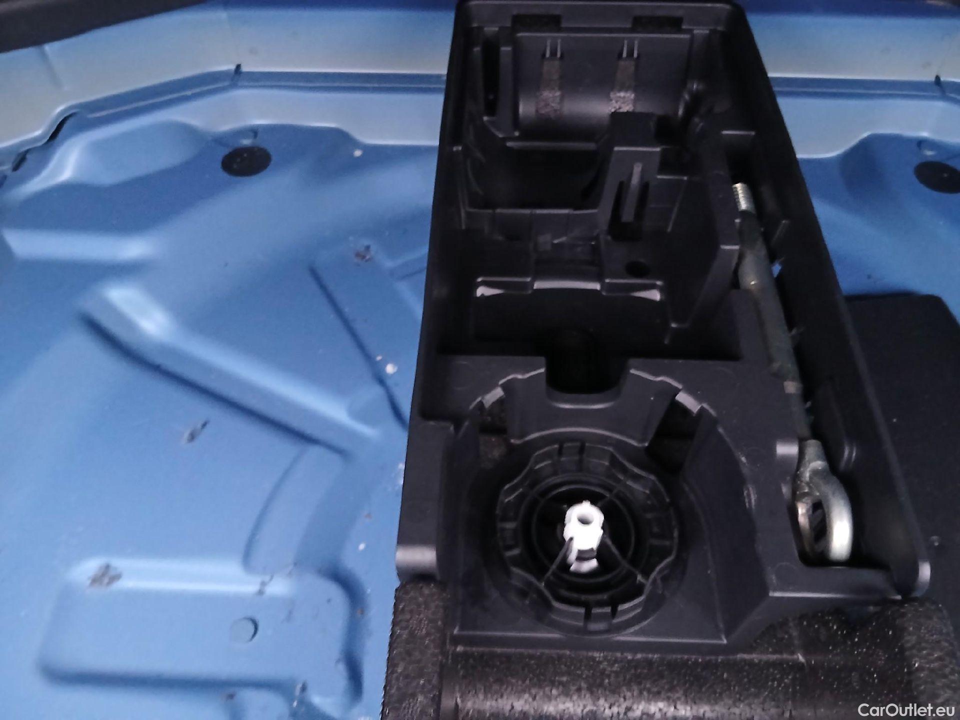  Opel   Grandland X OPEL Grandland / 2021 / 5P / todoterreno 1.5 CDTi Business Edition Auto #4