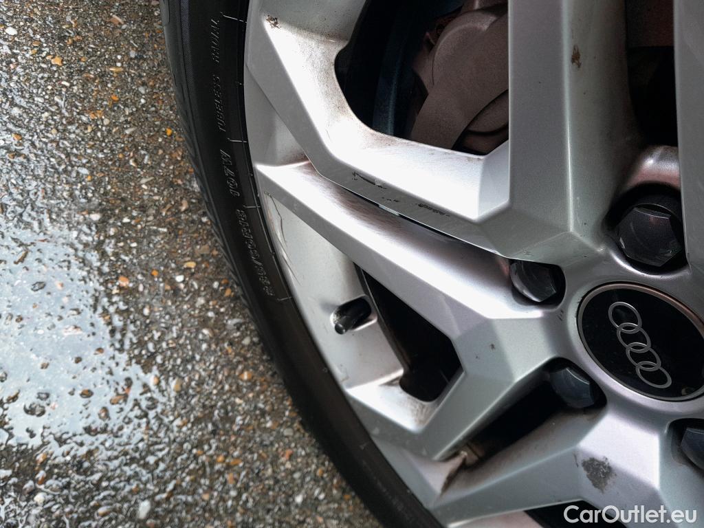  Audi  Q5 AUDI  / 2016 / 5P / todoterreno Design 35 TDI 120kW S tronic (AC) #14