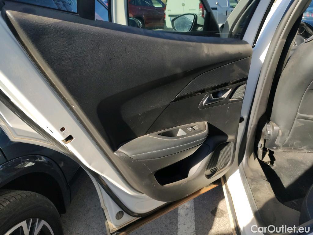  Peugeot  2008 PEUGEOT  / 2019 / 5P / todoterreno Allure Pack BlueHDI 81kW (110CV) (AC) #10