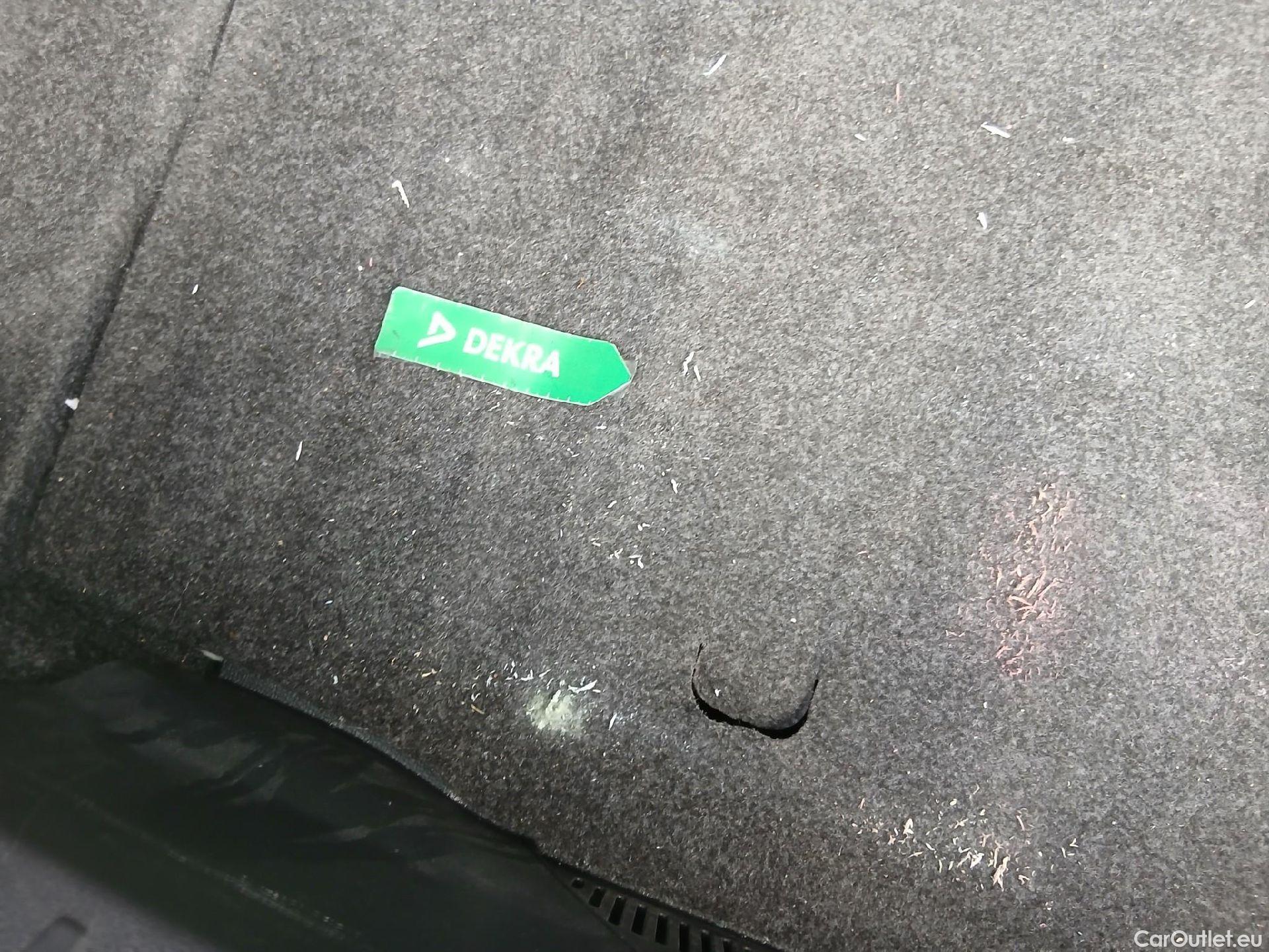  Seat  Ibiza SEAT  / 2017 / 5P / berlina con portón 1.0 MPI 59kW (80CV) Reference Plus(SP) #18