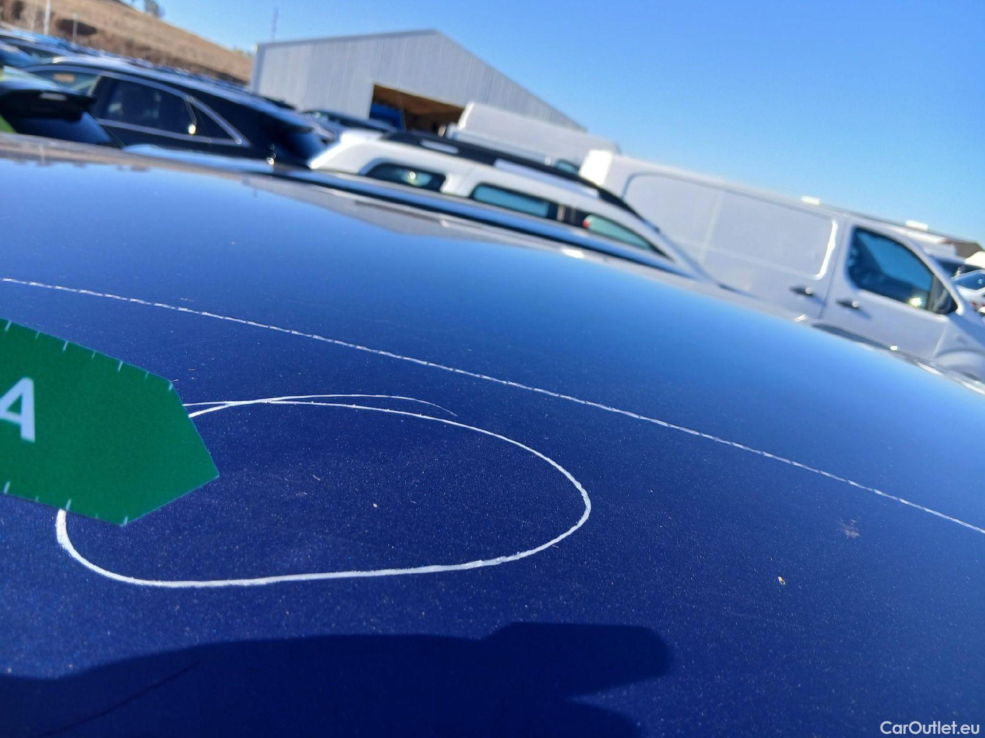  Renault  Captur RENAULT  / 2020 / 5P / todoterreno Intens TCe 90 #32