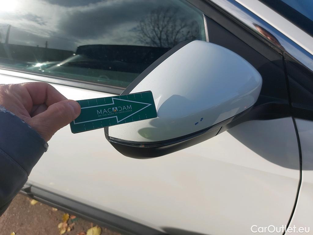  Peugeot  5008 PEUGEOT  / 2020 / 5P / todoterreno 1.2 PureTech 96KW S&S Active Pack EAT8 #14