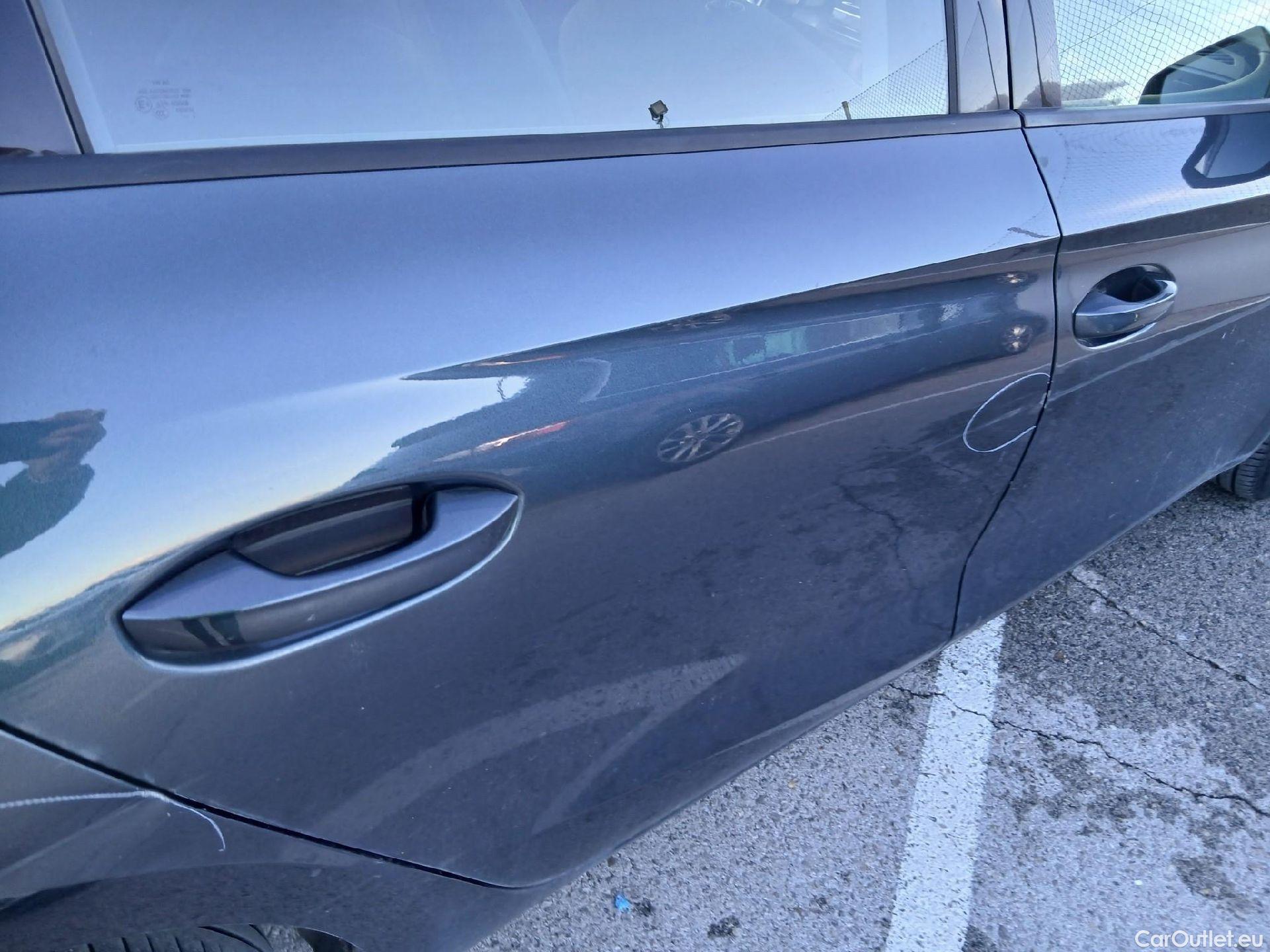  Seat  Leon SEAT Nuevo León / 2020 / 5P / familiar SP 2.0 TDI 85kW Reference Go #40