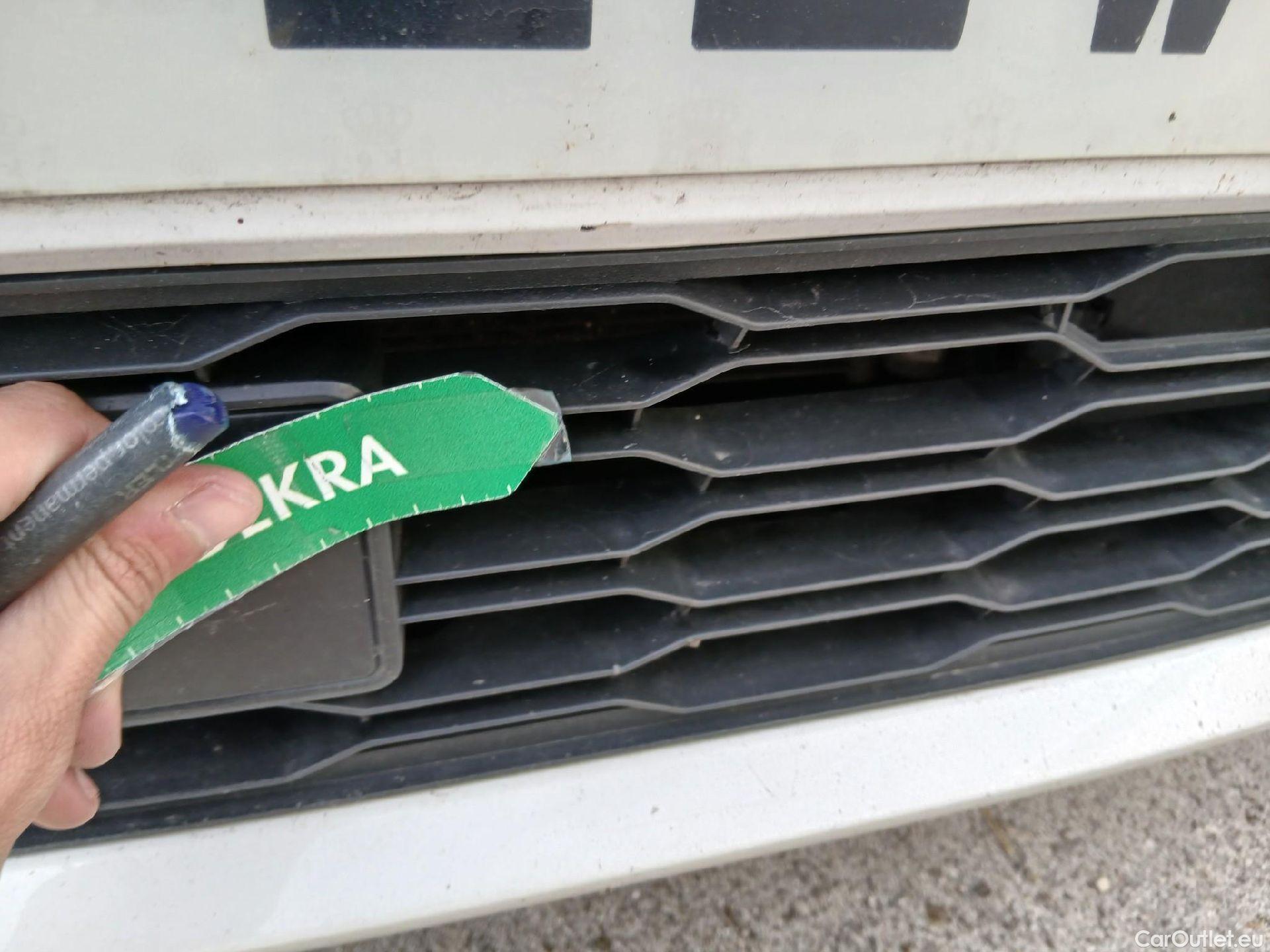  Seat  Ibiza SEAT  / 2017 / 5P / berlina con portón 1.0 MPI 59kW (80CV) Reference Plus(SP) #6