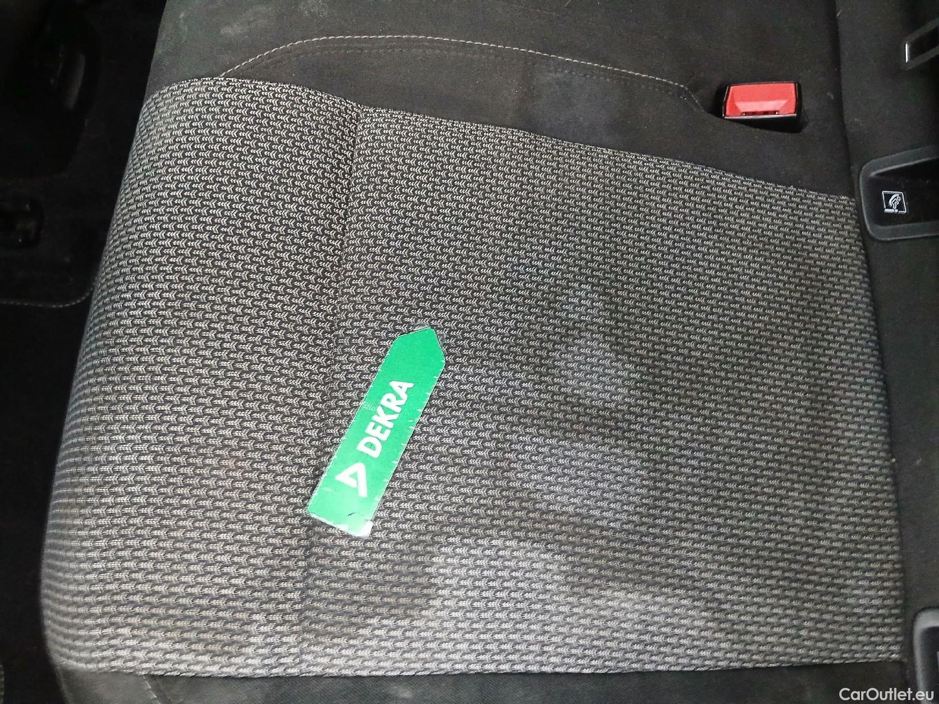  Opel   Grandland X OPEL Grandland / 2021 / 5P / todoterreno 1.5 CDTi Business Edition Auto #15