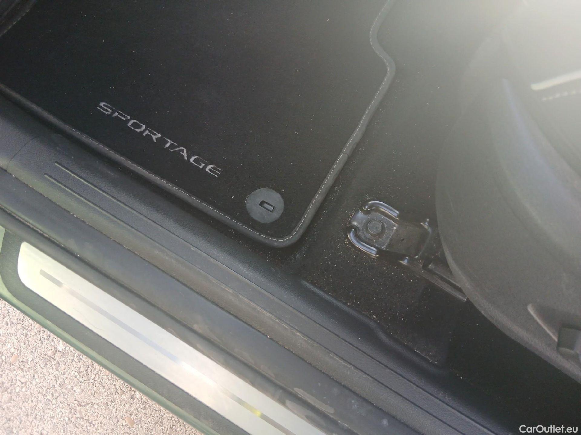  KIA  Sportage KIA  / 2022 / 5P / todoterreno 1.6 T-GDi HEV 171kW (230CV) GT-line 4X2 #2