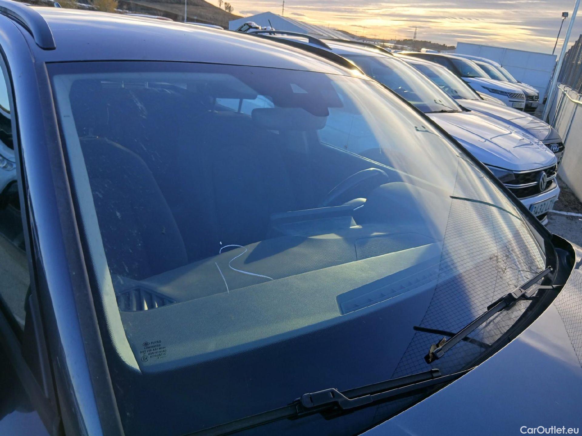  Seat  Leon SEAT Nuevo León / 2020 / 5P / familiar SP 2.0 TDI 85kW Reference Go #17