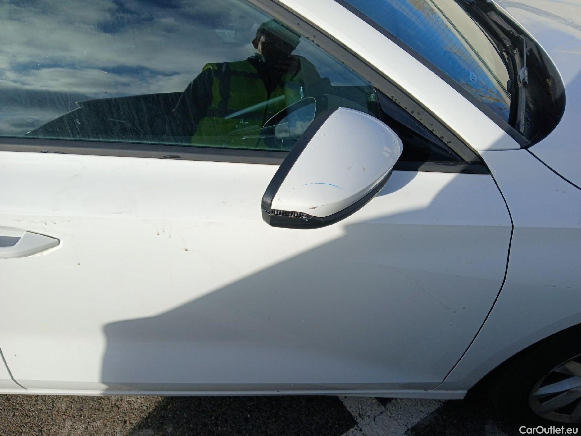  Audi  A3 AUDI  / 2020 / 5P / berlina con portón Sportback 30 TFSI 81kW (110CV) S tronic #29