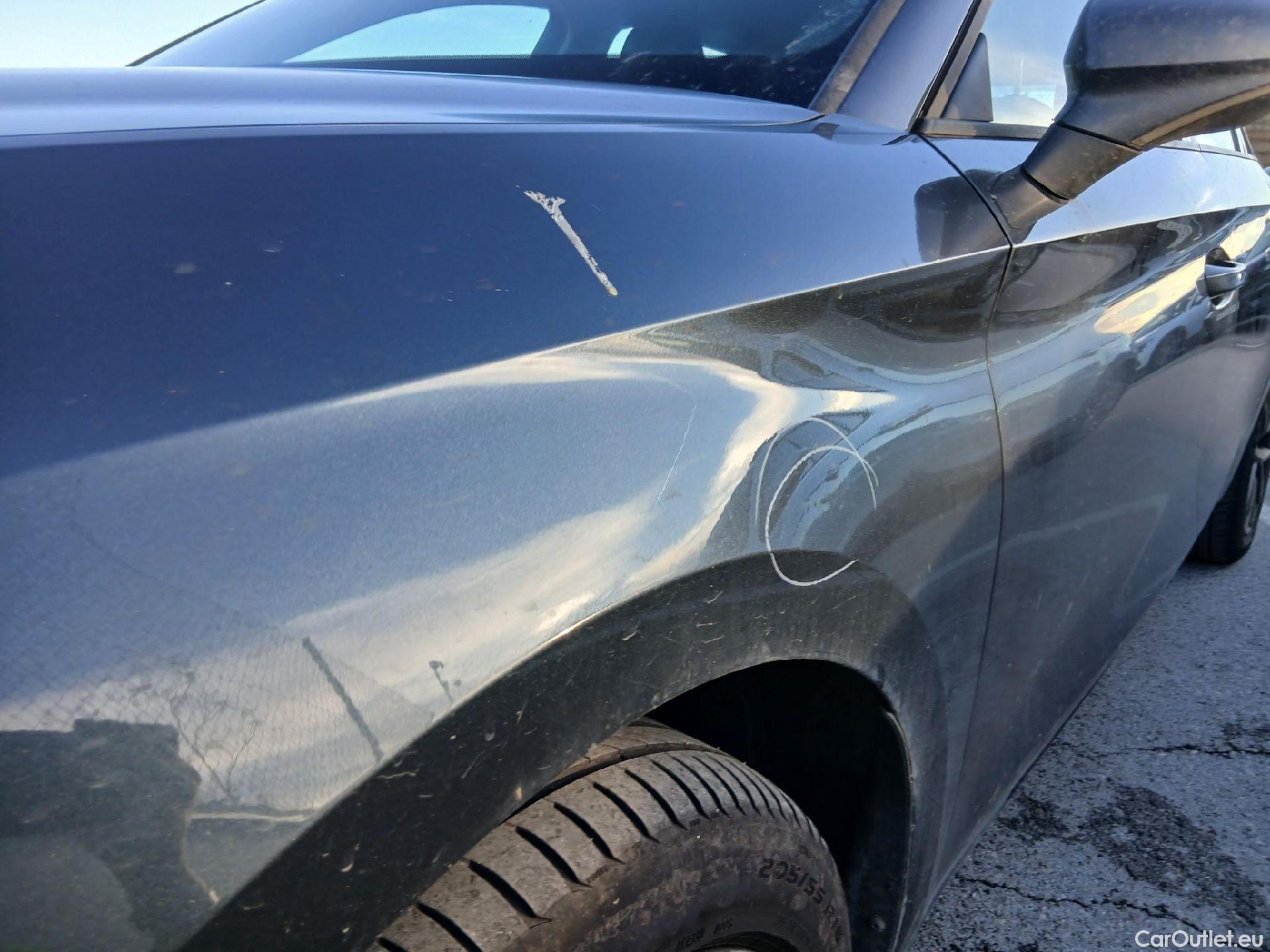  Seat  Leon SEAT Nuevo León / 2020 / 5P / familiar SP 2.0 TDI 85kW Reference Go #22