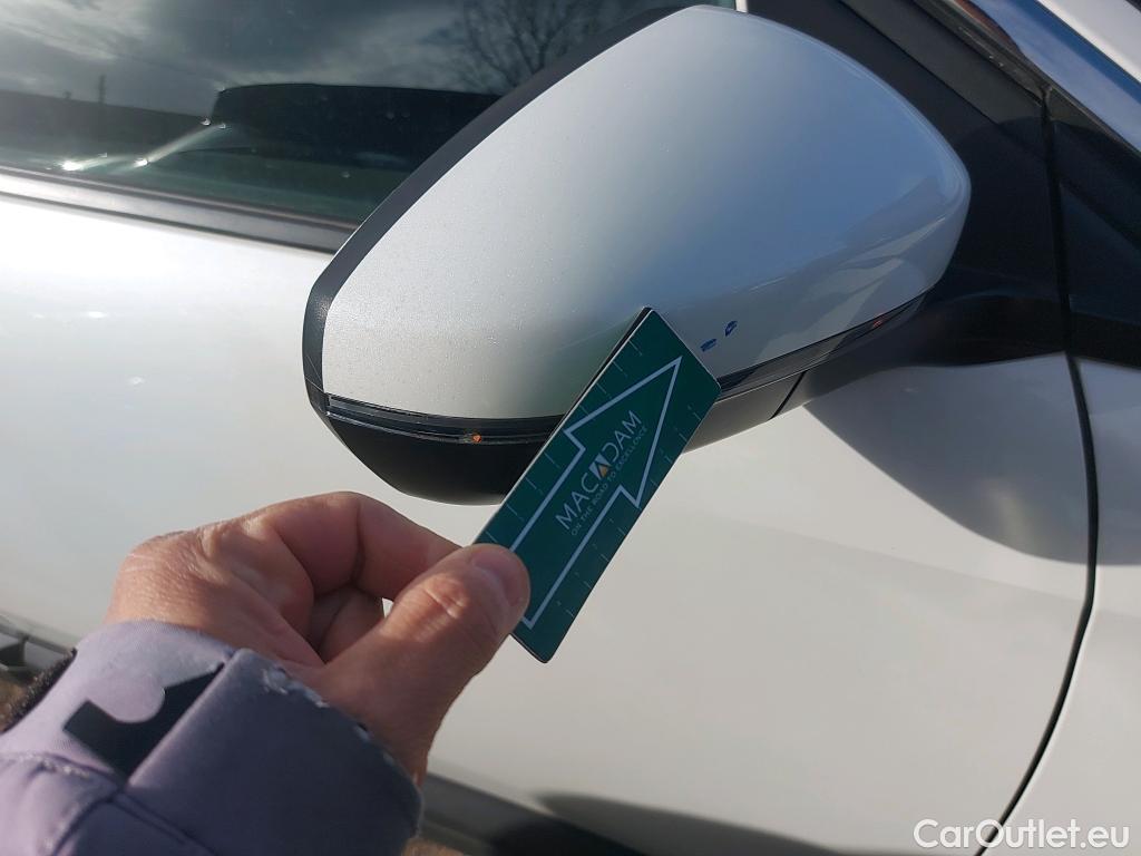  Peugeot  5008 PEUGEOT  / 2020 / 5P / todoterreno 1.2 PureTech 96KW S&S Active Pack EAT8 #15