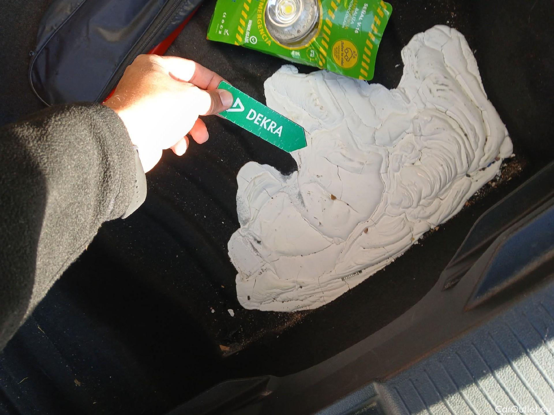  Volkswagen  Golf  VOLKSWAGEN / 2020 / 5P / familiar Life 1.5 eTSI 110kW (150CV) DSG Variant #2