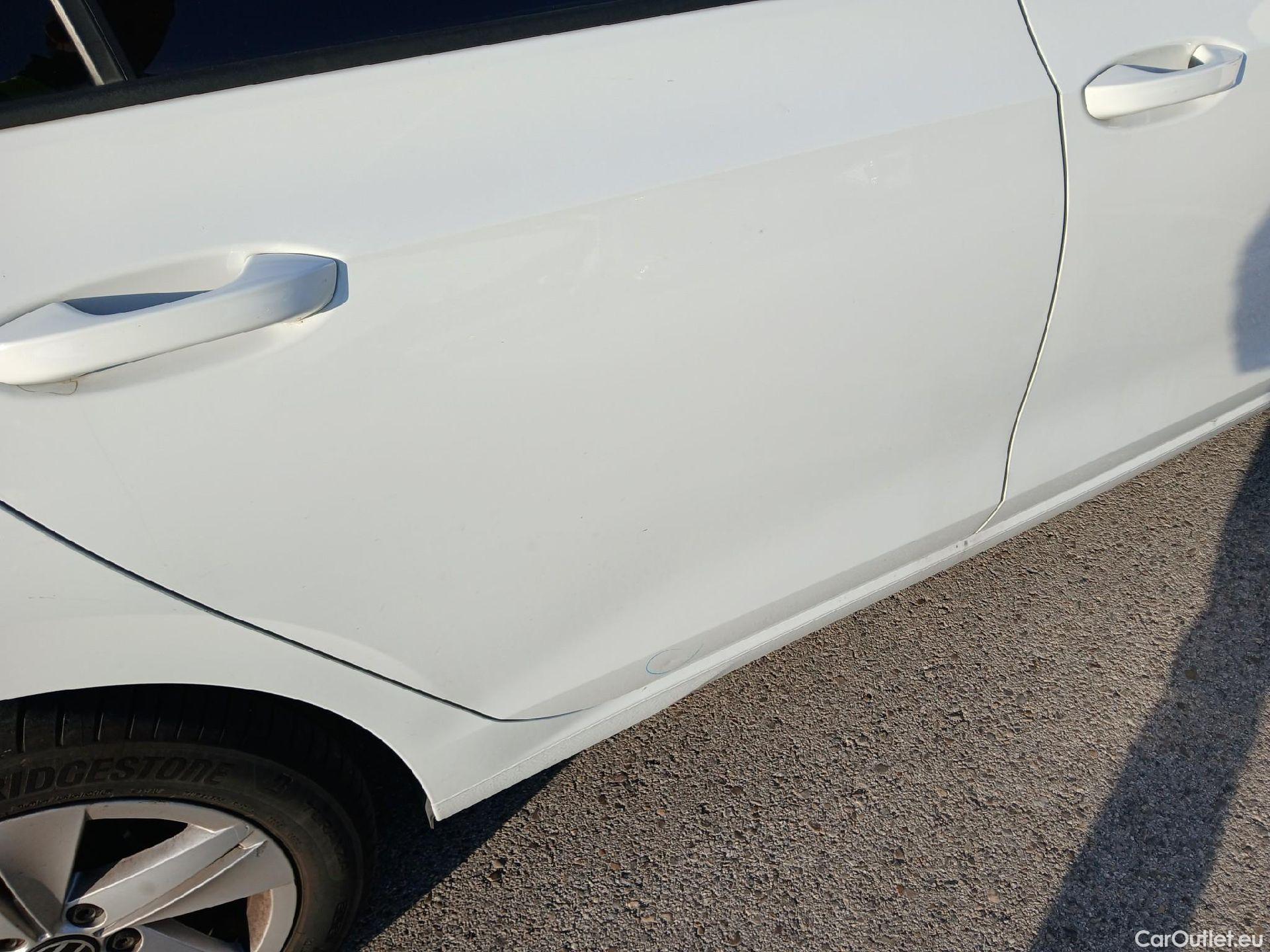  Volkswagen  Golf  VOLKSWAGEN / 2020 / 5P / familiar Life 1.5 eTSI 110kW (150CV) DSG Variant #35