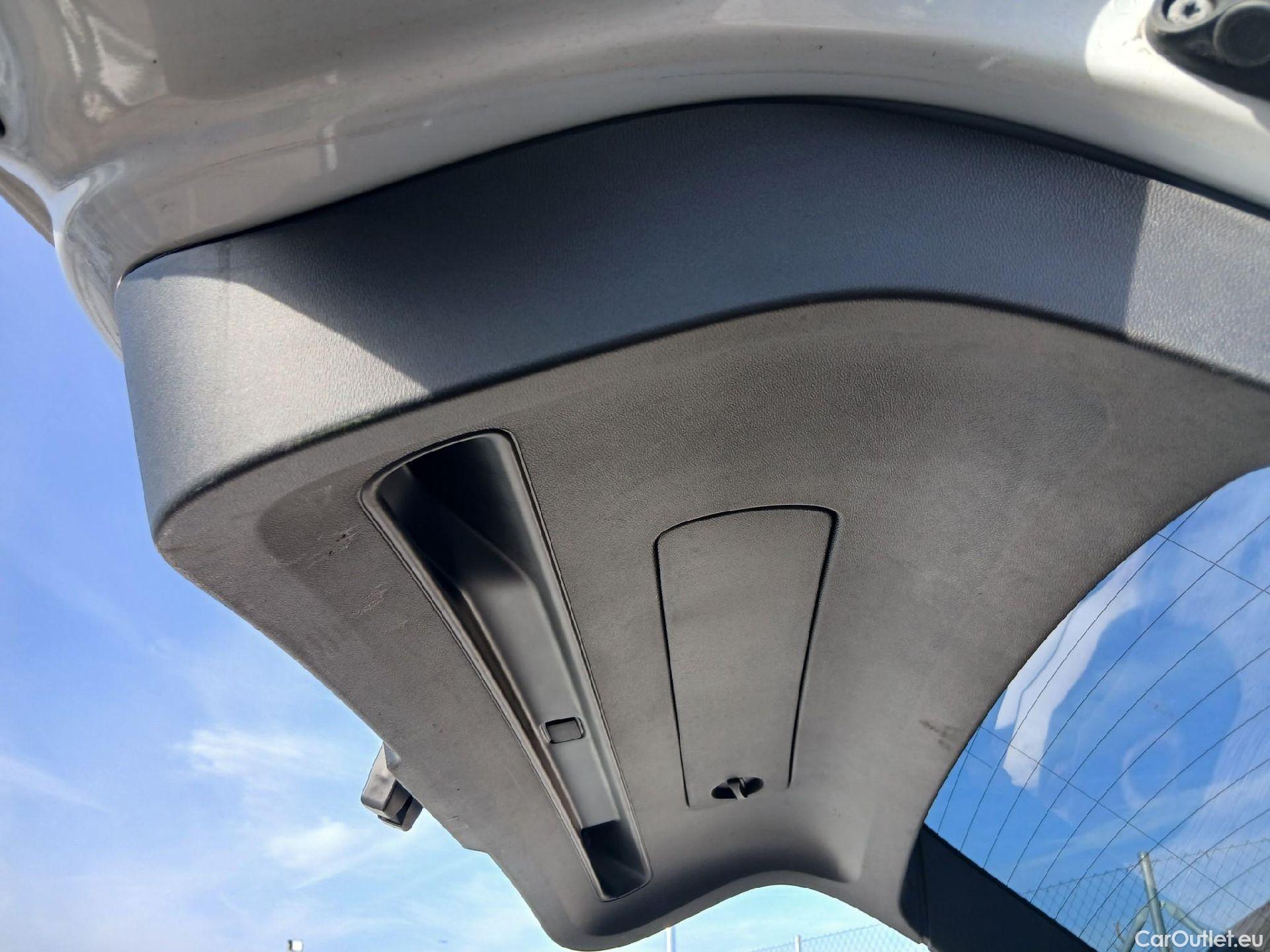  Volvo  XC 40 VOLVO XC40 / 2017 / 5P / todoterreno 1.5 T4 Twin Recharge R-Design Exp Auto #4