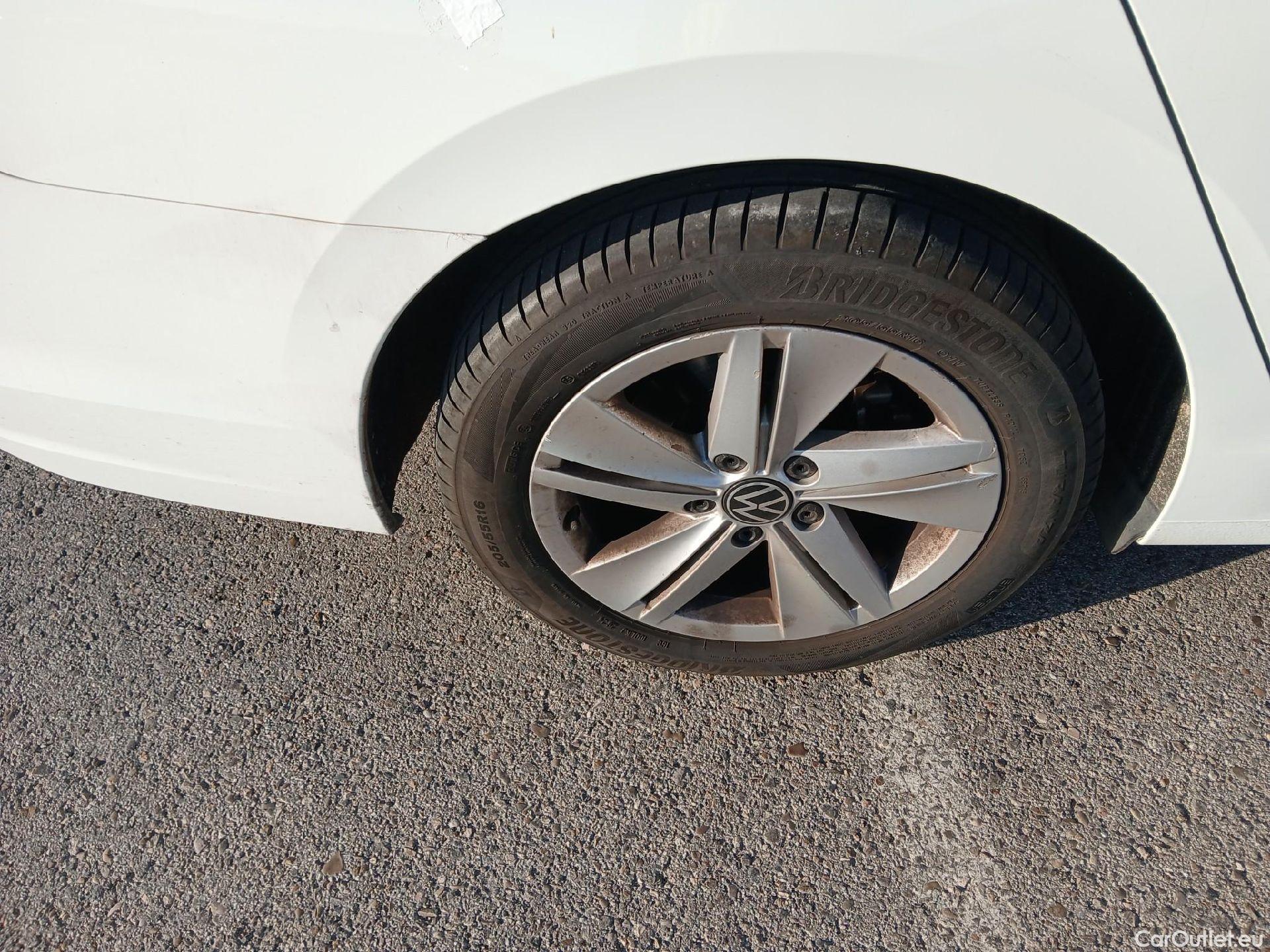  Volkswagen  Golf  VOLKSWAGEN / 2020 / 5P / familiar Life 1.5 eTSI 110kW (150CV) DSG Variant #13