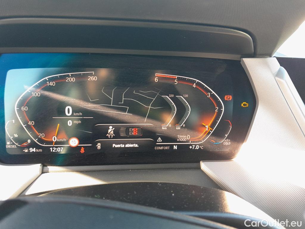  Bmw  Serie 1 BMW  / 2019 / 5P / berlina con portón 116d #20