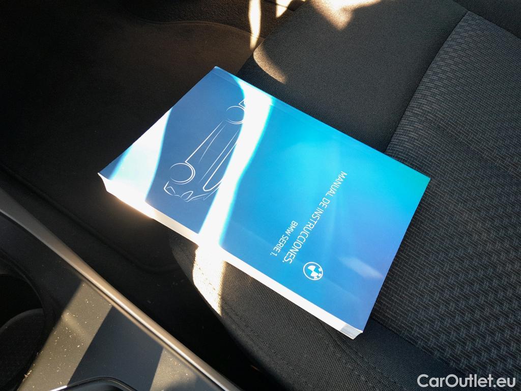  Bmw  Serie 1 BMW  / 2019 / 5P / berlina con portón 116d #16