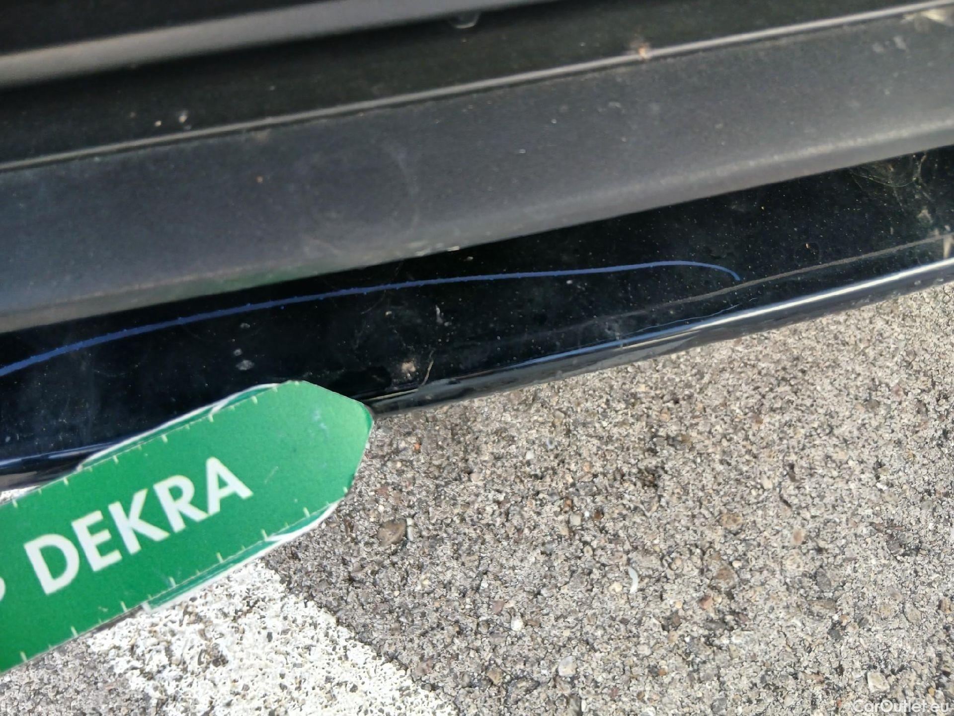  Volvo  XC 40 VOLVO XC40 / 2017 / 5P / todoterreno 1.5 T4 Twin Recharge R-Design Exp Auto #13