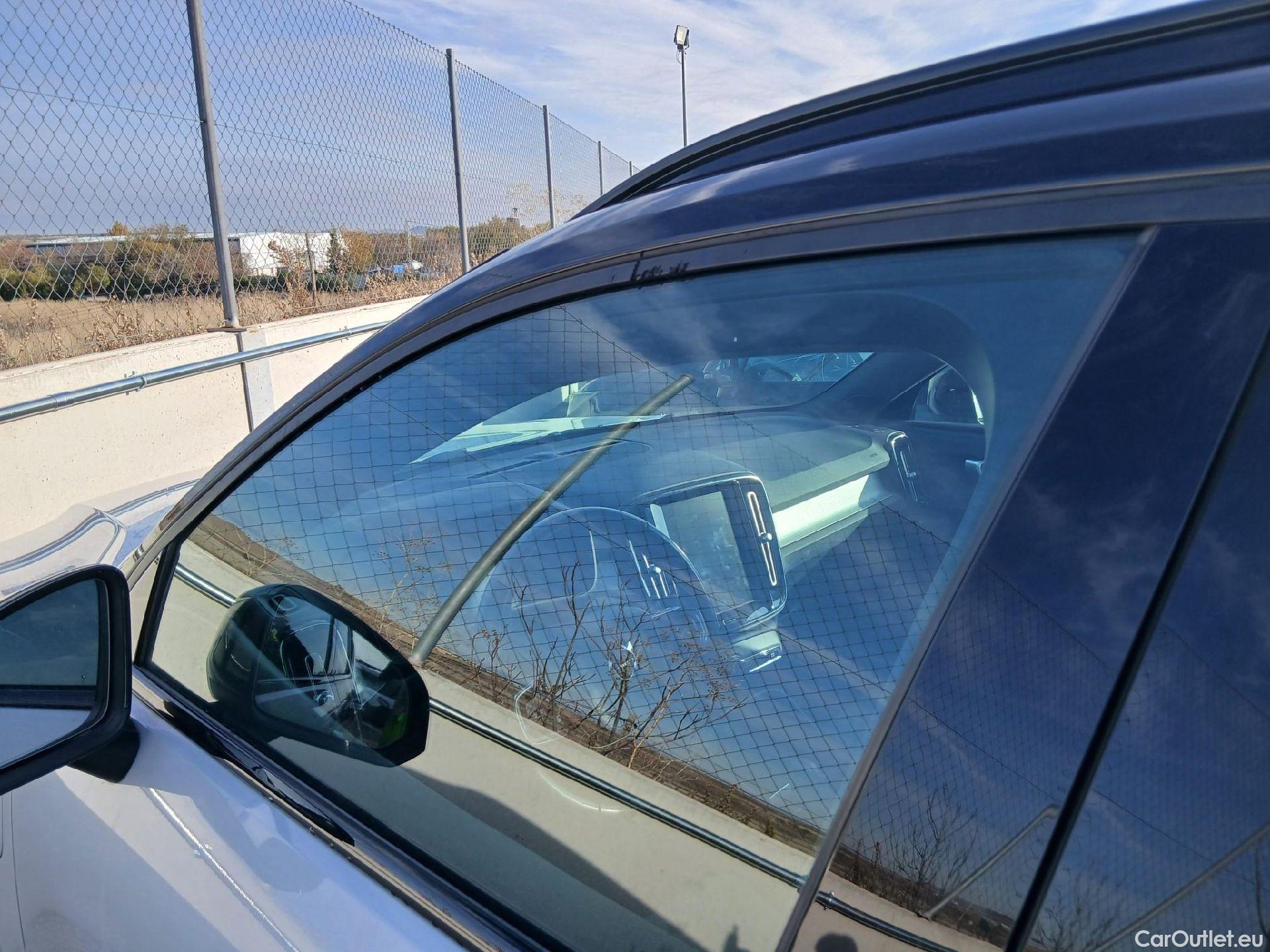  Volvo  XC 40 VOLVO XC40 / 2017 / 5P / todoterreno 1.5 T4 Twin Recharge R-Design Exp Auto #21