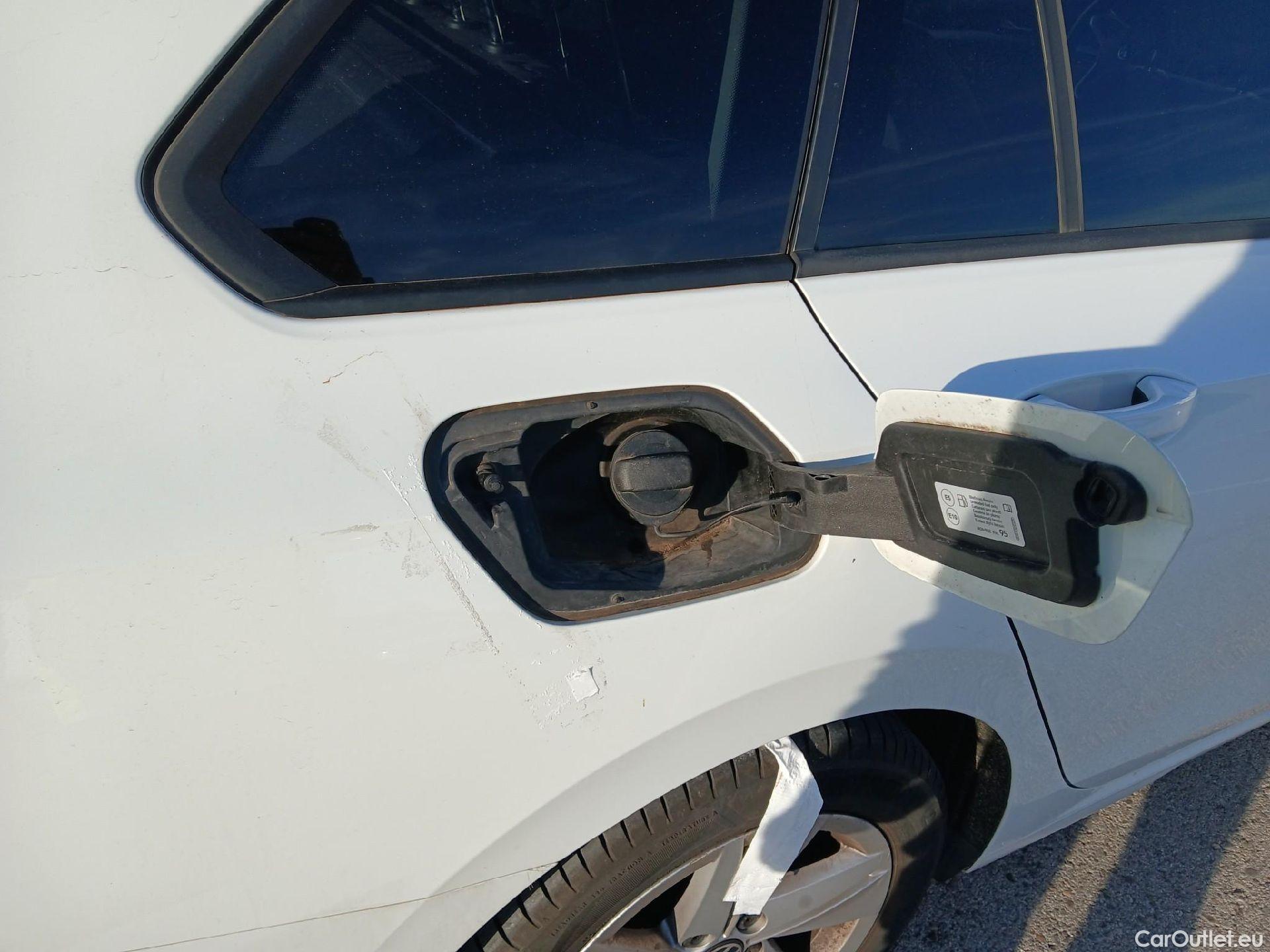  Volkswagen  Golf  VOLKSWAGEN / 2020 / 5P / familiar Life 1.5 eTSI 110kW (150CV) DSG Variant #7