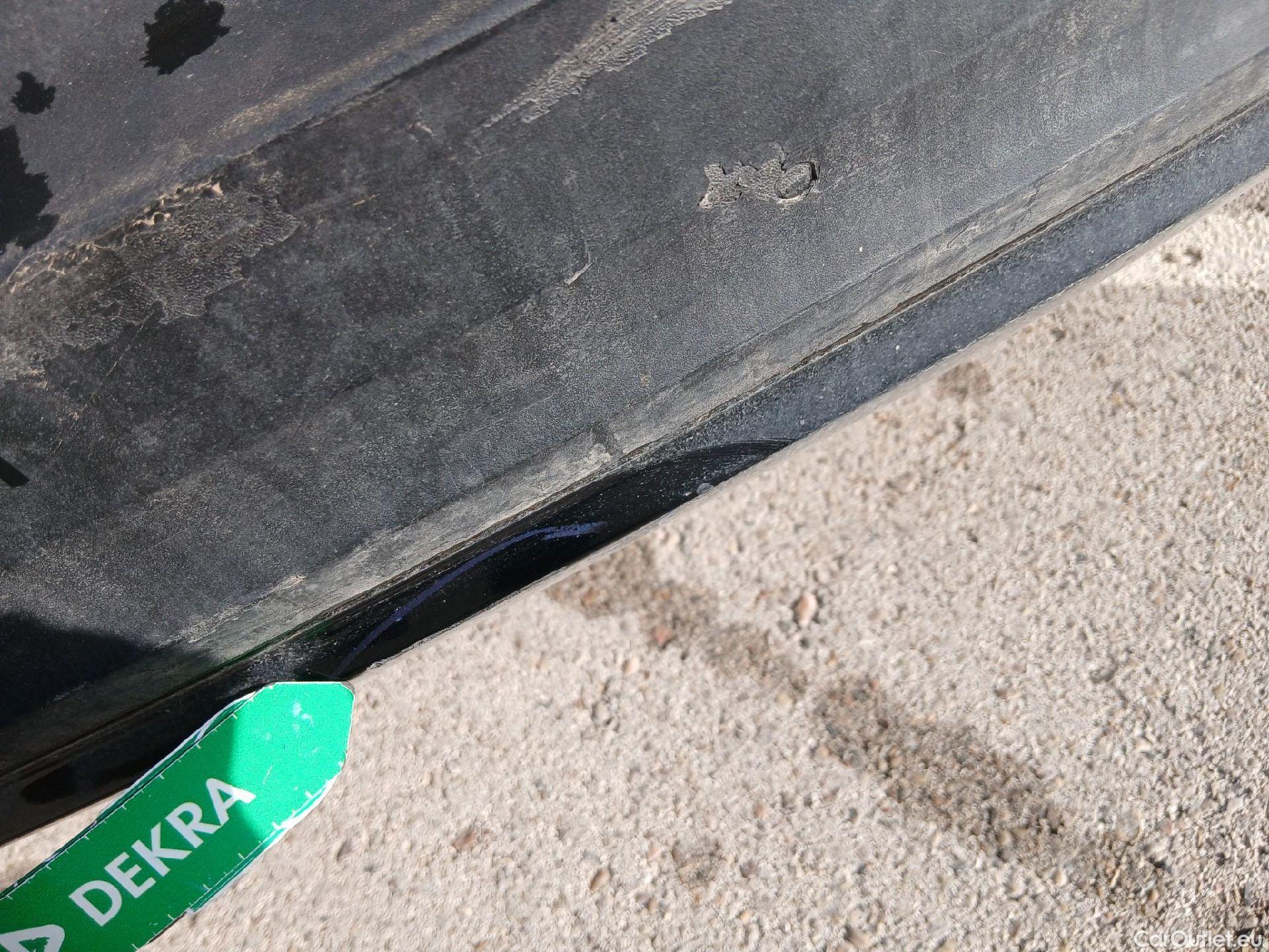  Volvo  XC 40 VOLVO XC40 / 2017 / 5P / todoterreno 1.5 T4 Twin Recharge R-Design Exp Auto #29