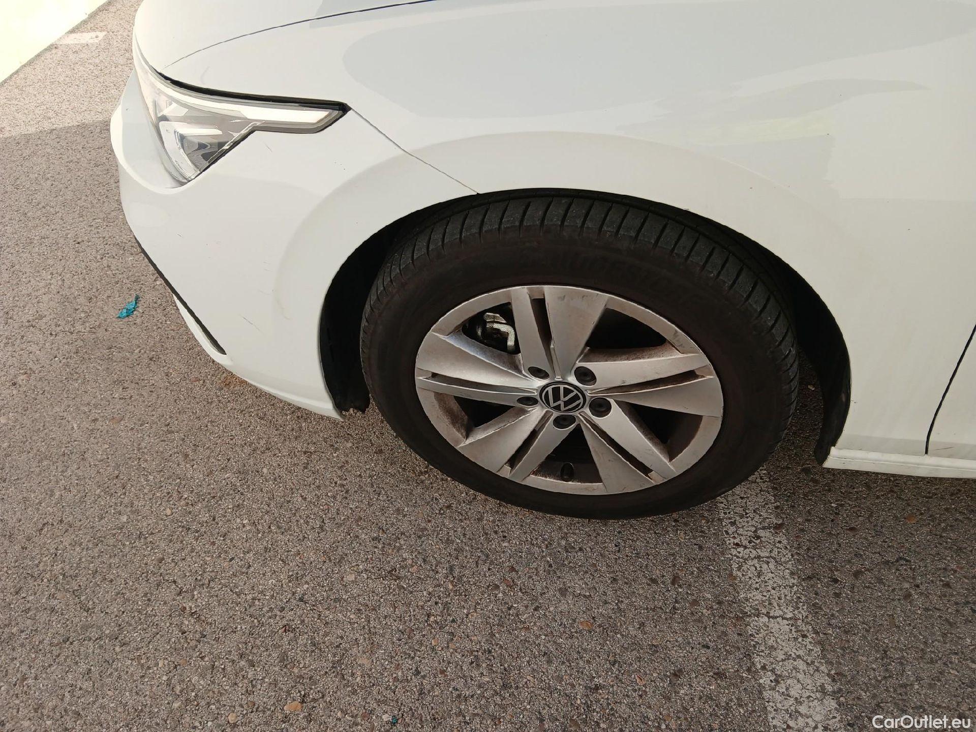  Volkswagen  Golf  VOLKSWAGEN / 2020 / 5P / familiar Life 1.5 eTSI 110kW (150CV) DSG Variant #8