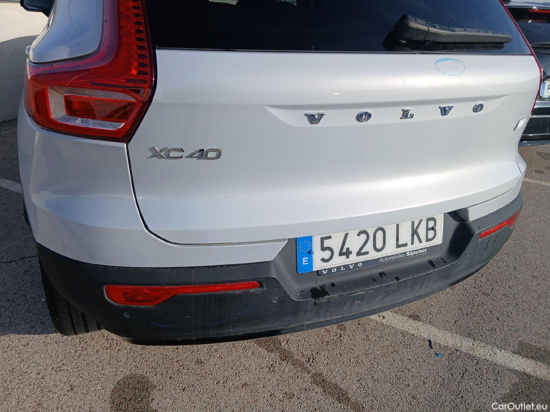  Volvo  XC 40 VOLVO XC40 / 2017 / 5P / todoterreno 1.5 T4 Twin Recharge R-Design Exp Auto #26