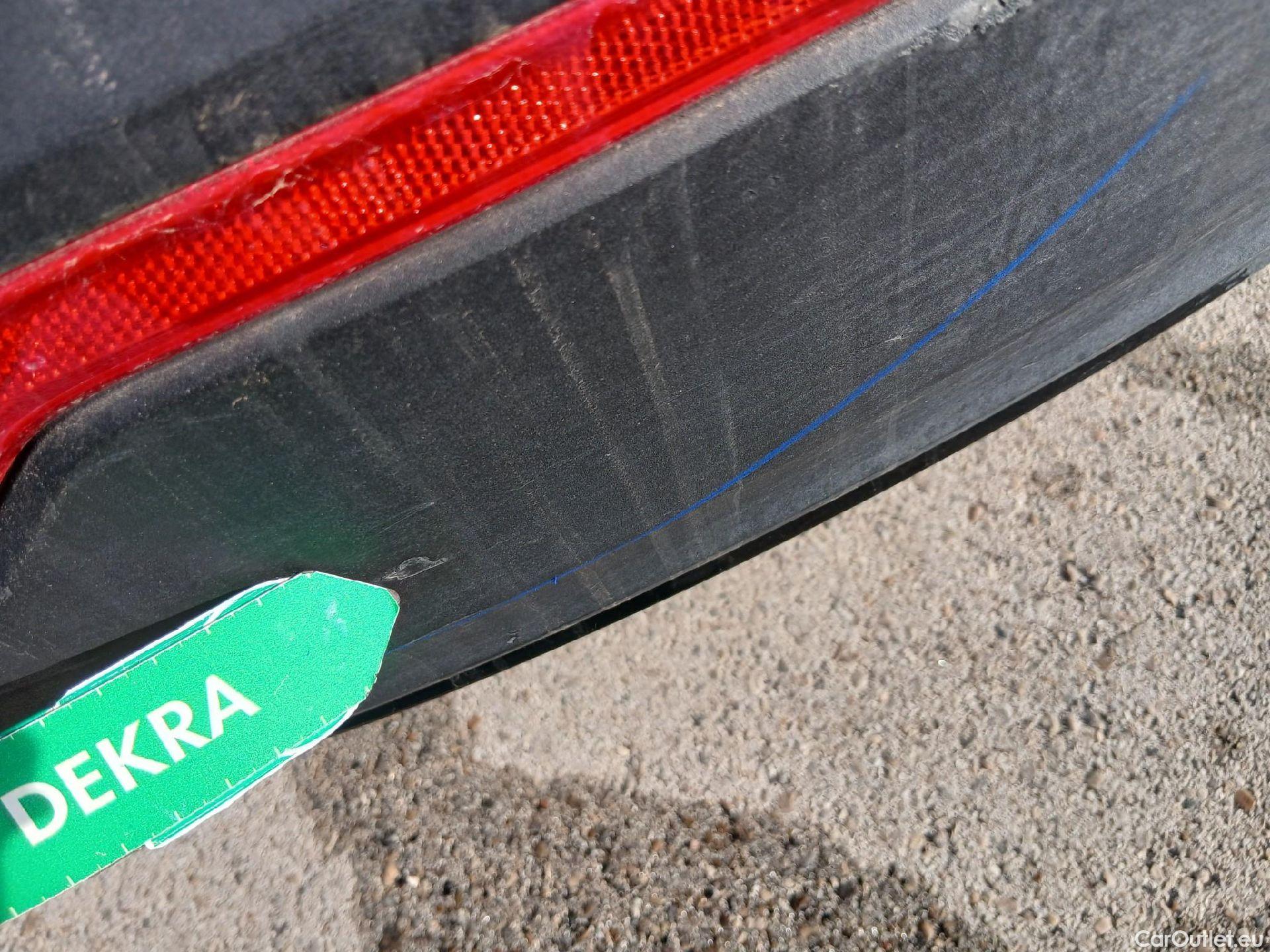  Volvo  XC 40 VOLVO XC40 / 2017 / 5P / todoterreno 1.5 T4 Twin Recharge R-Design Exp Auto #25