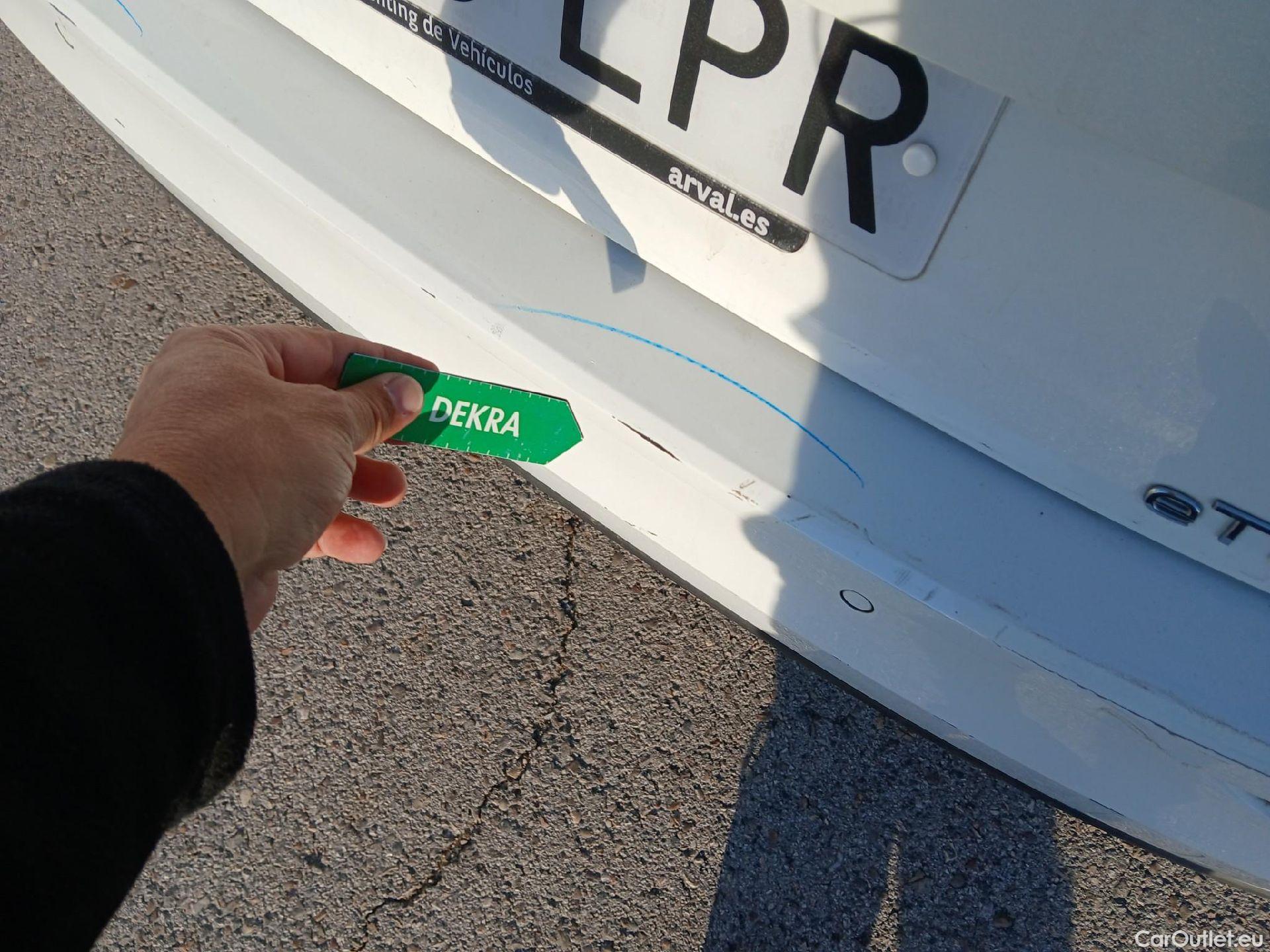  Volkswagen  Golf  VOLKSWAGEN / 2020 / 5P / familiar Life 1.5 eTSI 110kW (150CV) DSG Variant #31