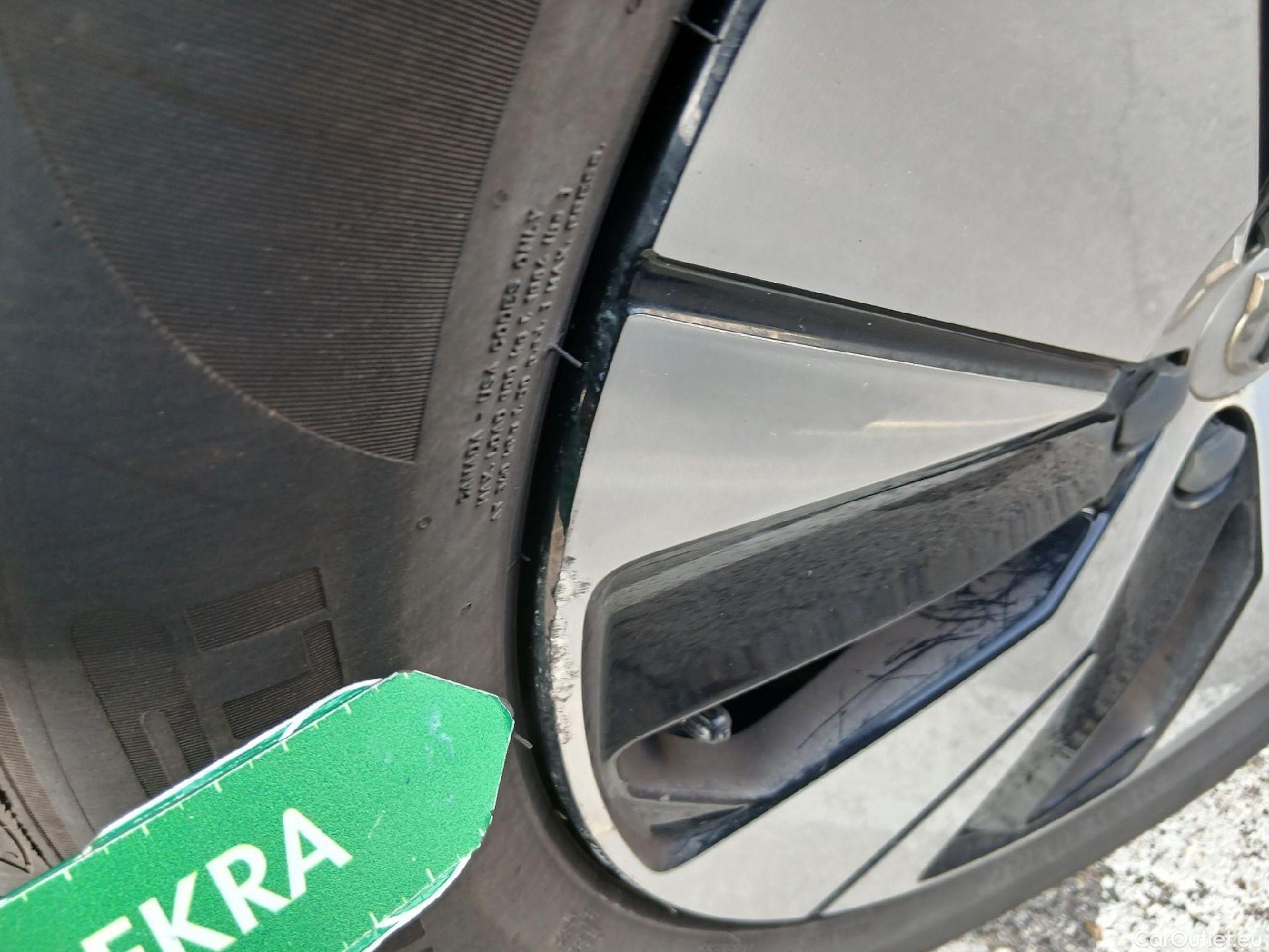  Volvo  XC 40 VOLVO XC40 / 2017 / 5P / todoterreno 1.5 T4 Twin Recharge R-Design Exp Auto #11