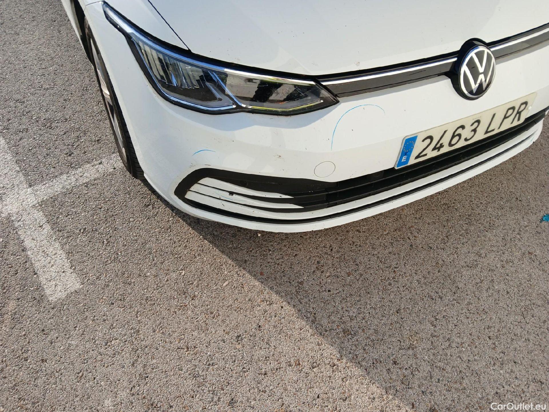  Volkswagen  Golf  VOLKSWAGEN / 2020 / 5P / familiar Life 1.5 eTSI 110kW (150CV) DSG Variant #17