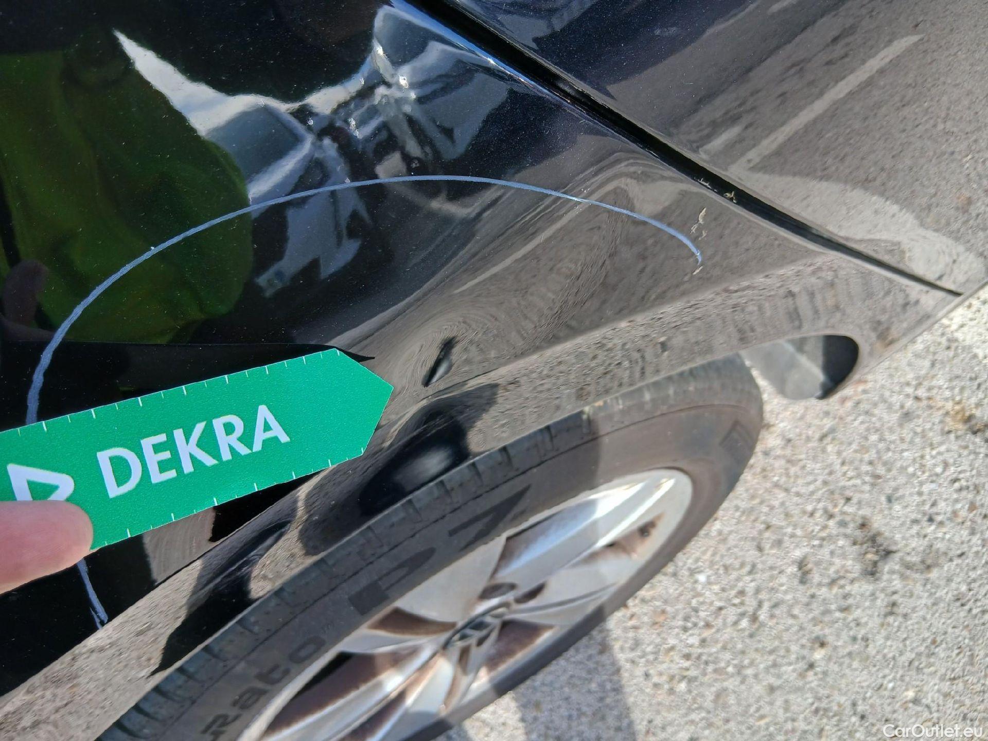  Volkswagen  Golf  VOLKSWAGEN / 2020 / 5P / familiar Life 2.0 TDI 85kW (115CV) Variant #25