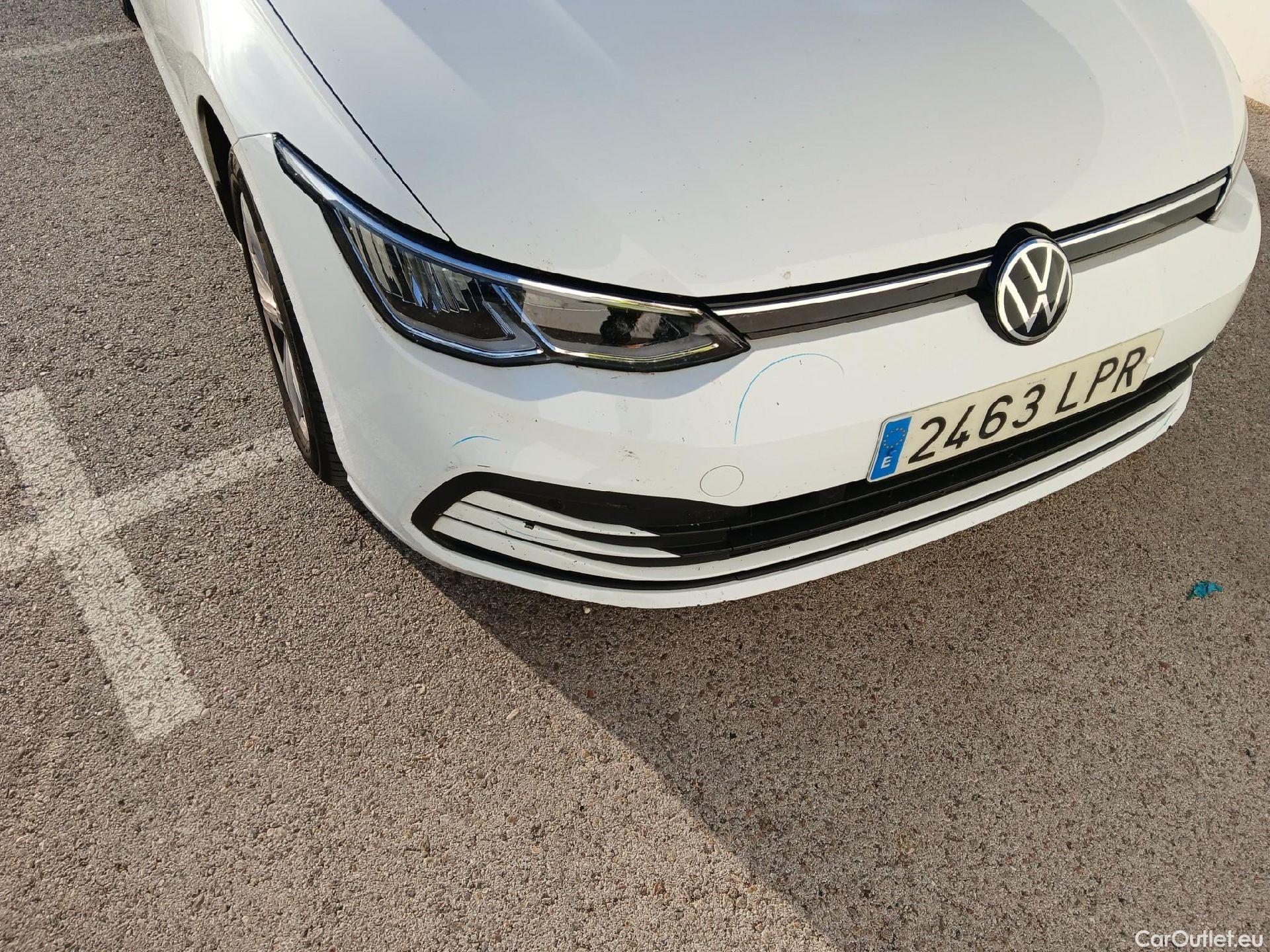  Volkswagen  Golf  VOLKSWAGEN / 2020 / 5P / familiar Life 1.5 eTSI 110kW (150CV) DSG Variant #15