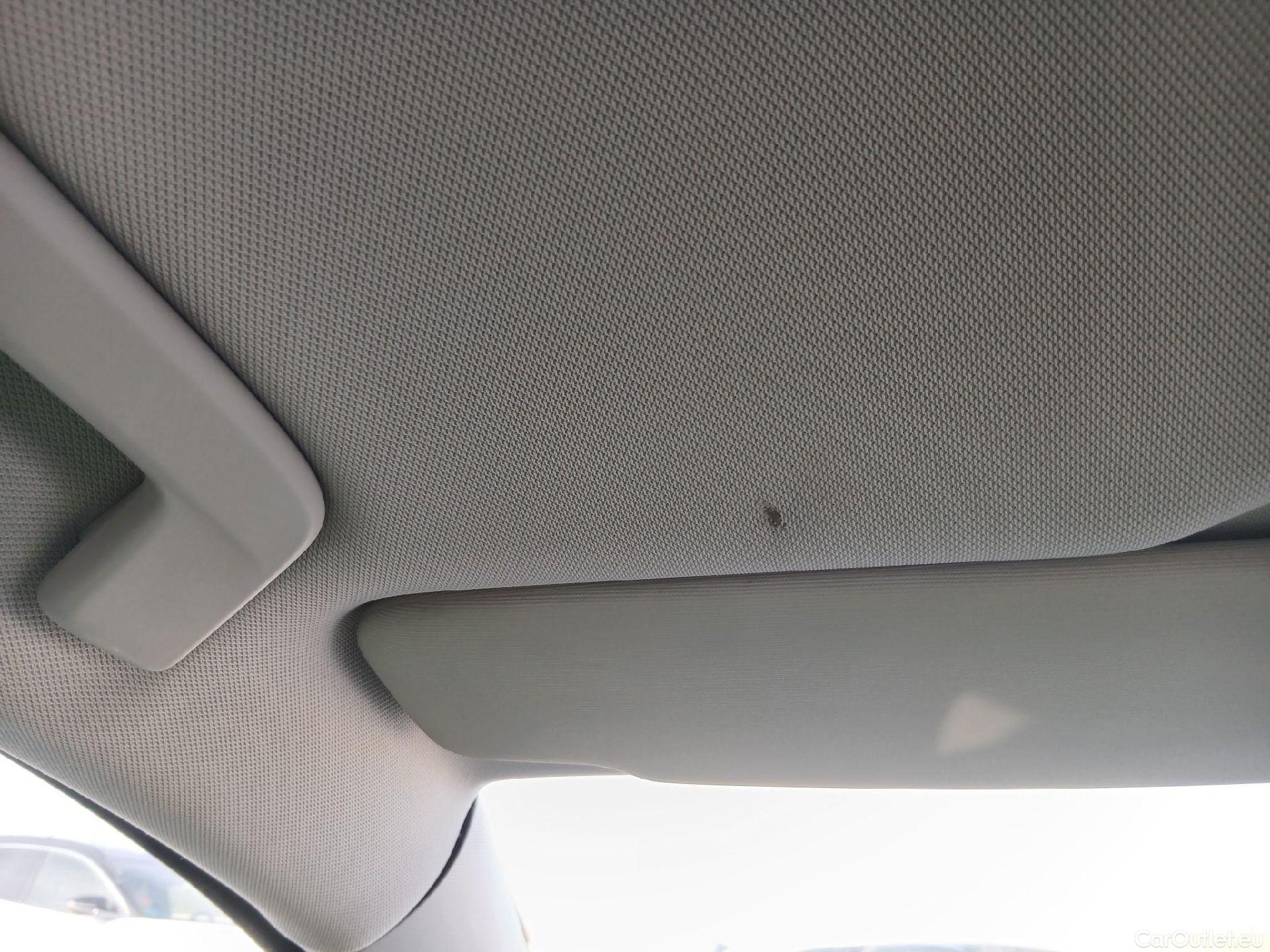  Volkswagen  Golf  VOLKSWAGEN / 2020 / 5P / familiar Life 2.0 TDI 85kW (115CV) Variant #2