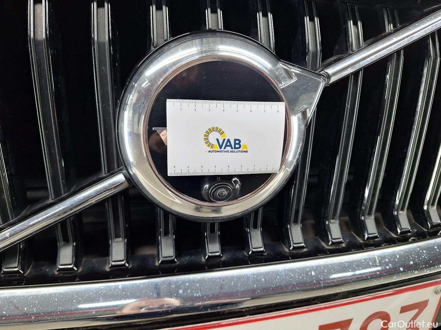  Volvo  XC60 Volvo,  FL'21, Volvo  B4 P Geartronic Momentum Pro 5d #1