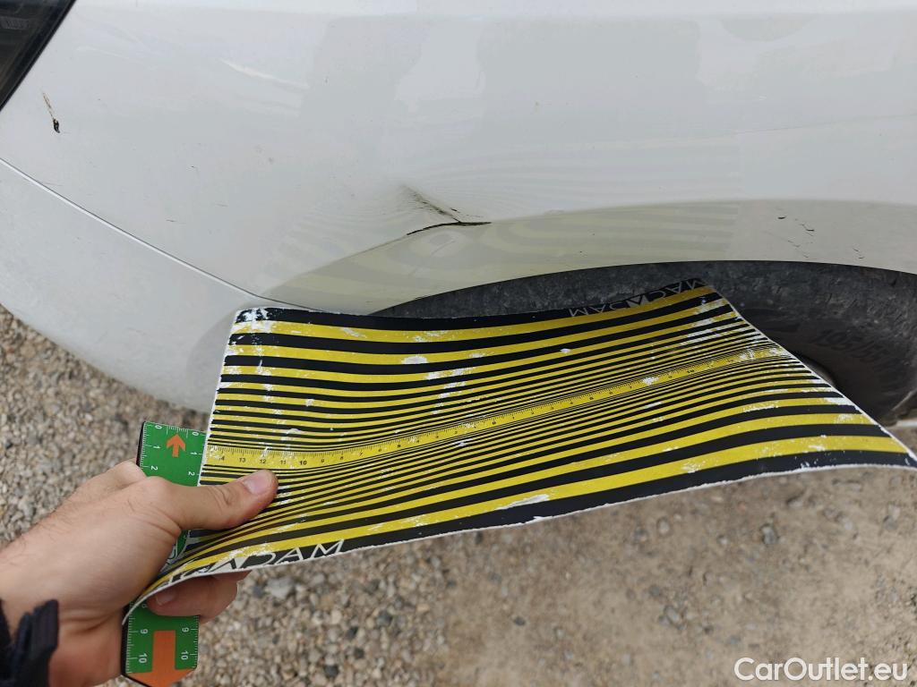  Opel  Corsa OPEL  / 2019 / 5P / berlina con portón 1.5D DT 74kW (100CV) Edition #17