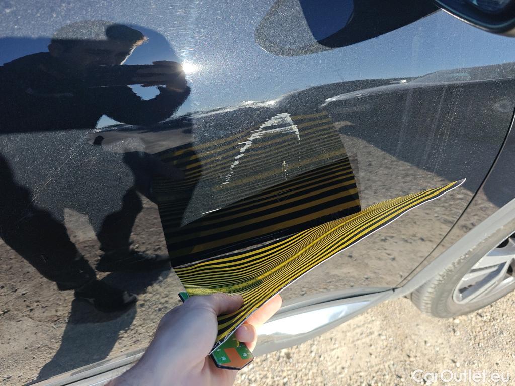  Peugeot  3008 PEUGEOT  Hybrid / 2020 / 5P / todoterreno 225 e-EAT8 Allure #3