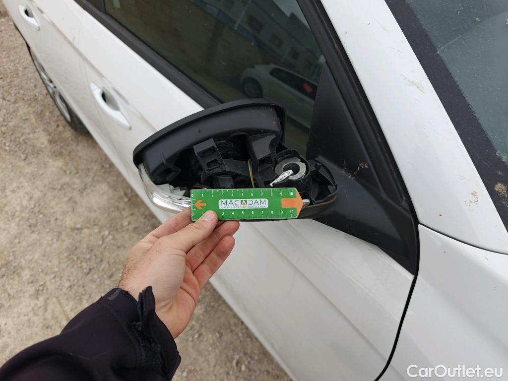  Opel  Corsa OPEL  / 2019 / 5P / berlina con portón 1.5D DT 74kW (100CV) Edition #56