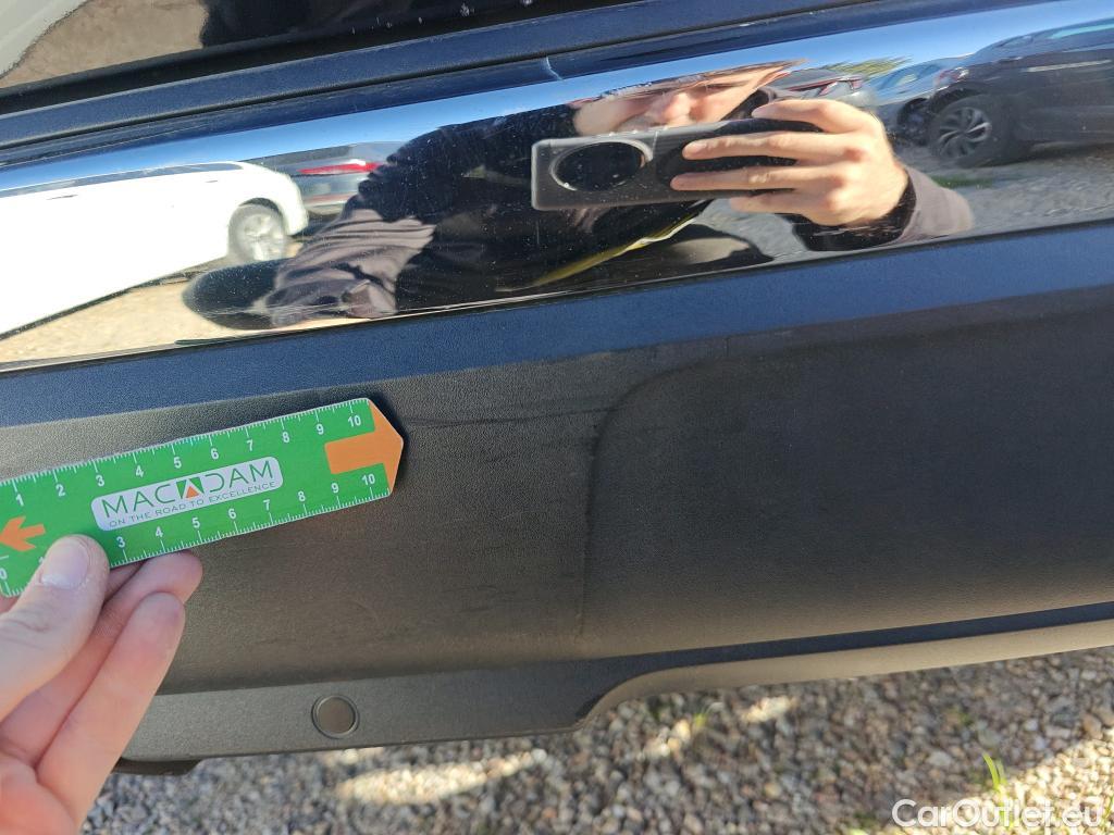  Peugeot  3008 PEUGEOT  Hybrid / 2020 / 5P / todoterreno 225 e-EAT8 Allure #63