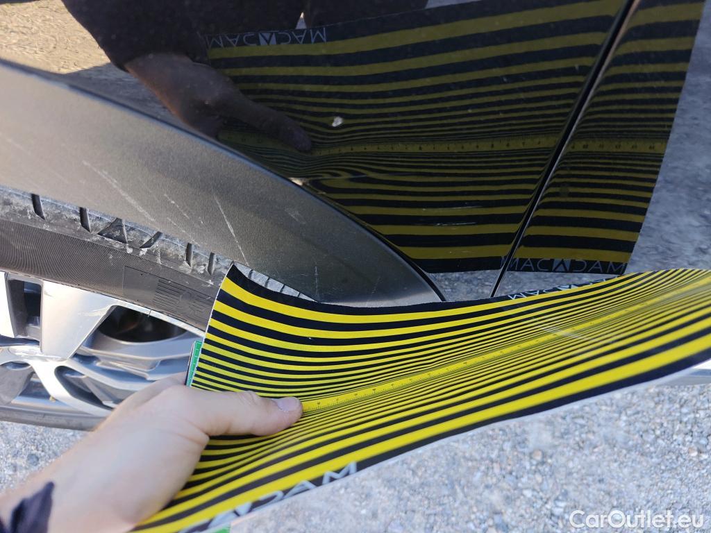  Peugeot  3008 PEUGEOT  Hybrid / 2020 / 5P / todoterreno 225 e-EAT8 Allure #29