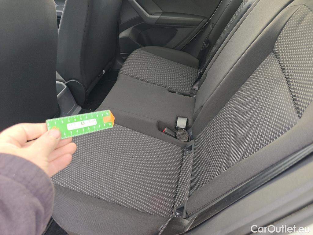  Volkswagen  T-CROSS VOLKSWAGEN  / 2018 / 5P / todoterreno Edition 1.0 TSI 70kW (95CV) #3